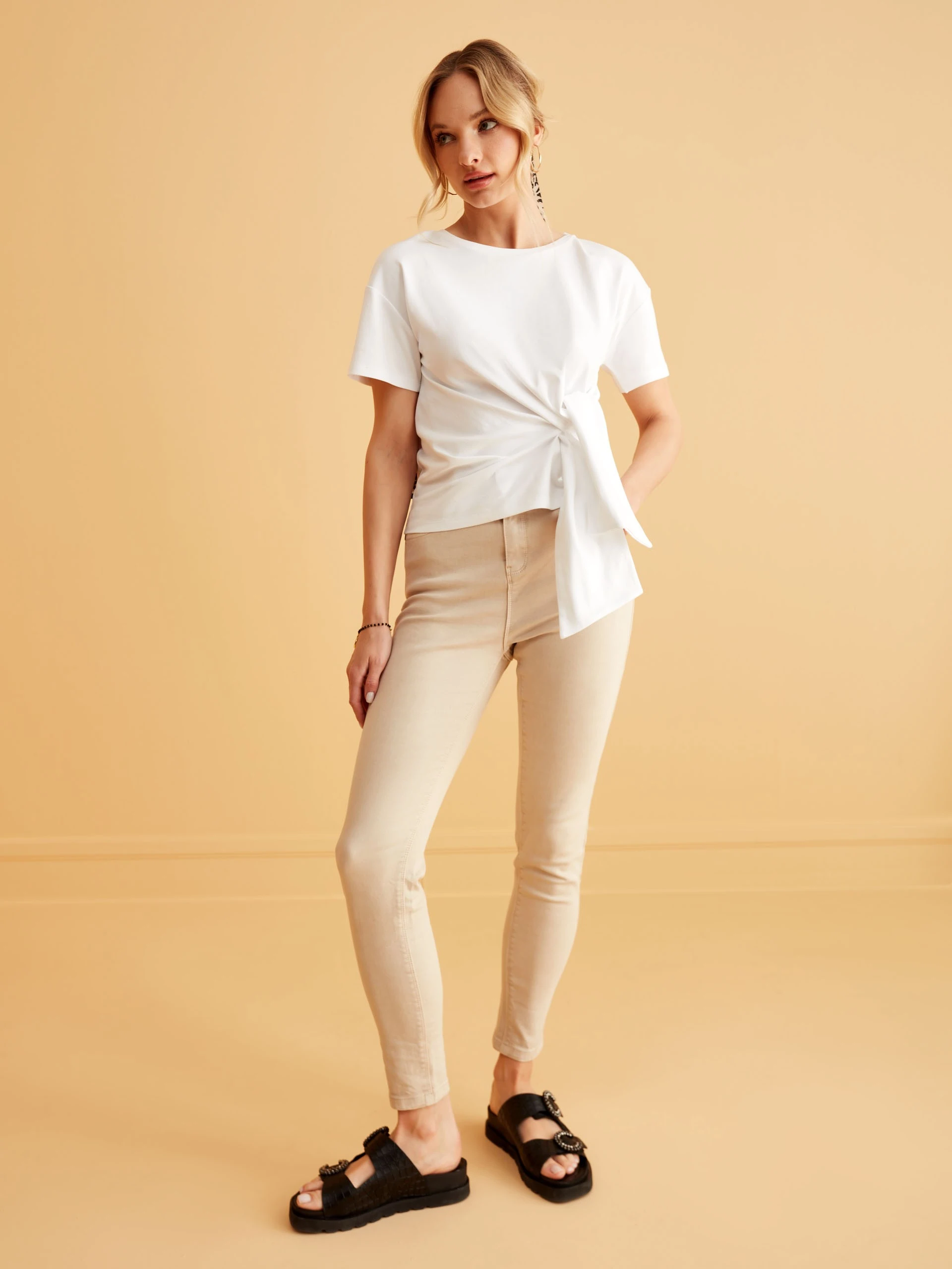 WHITE SHORT SLEEVE BLOUSE