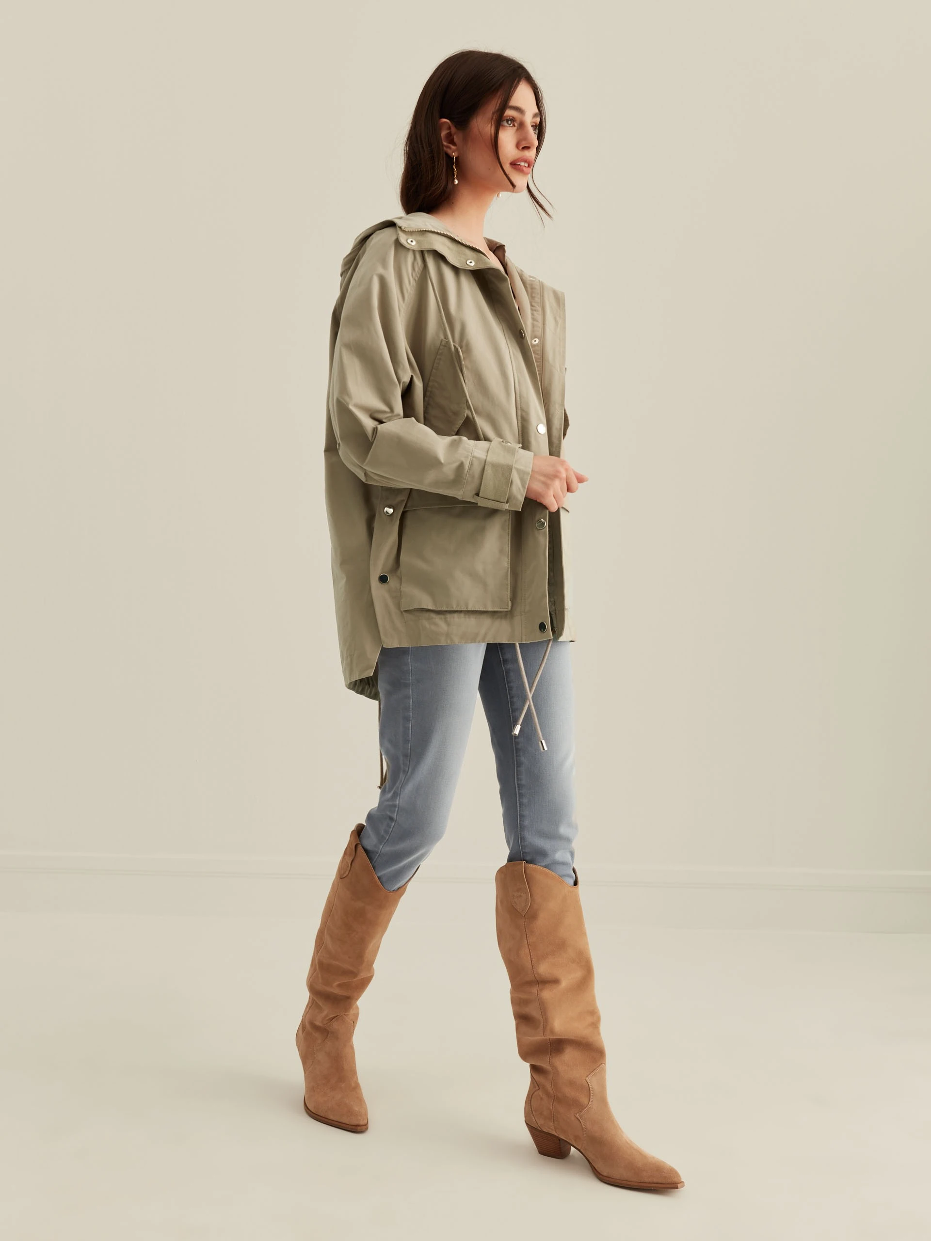 SPRING COAT IN KHAKI COLOR