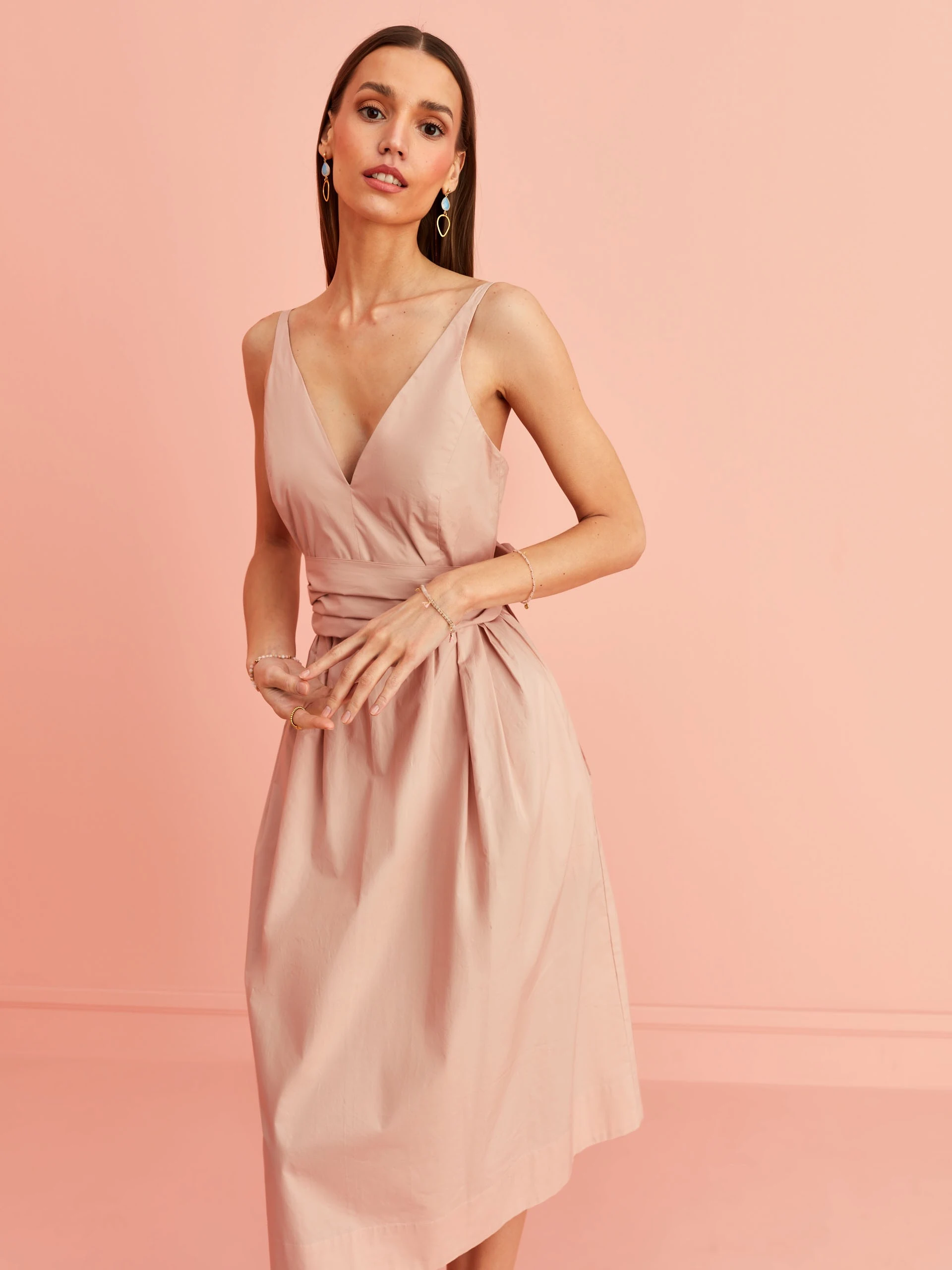 BEIGE DRESS WITH TIE DETAIL