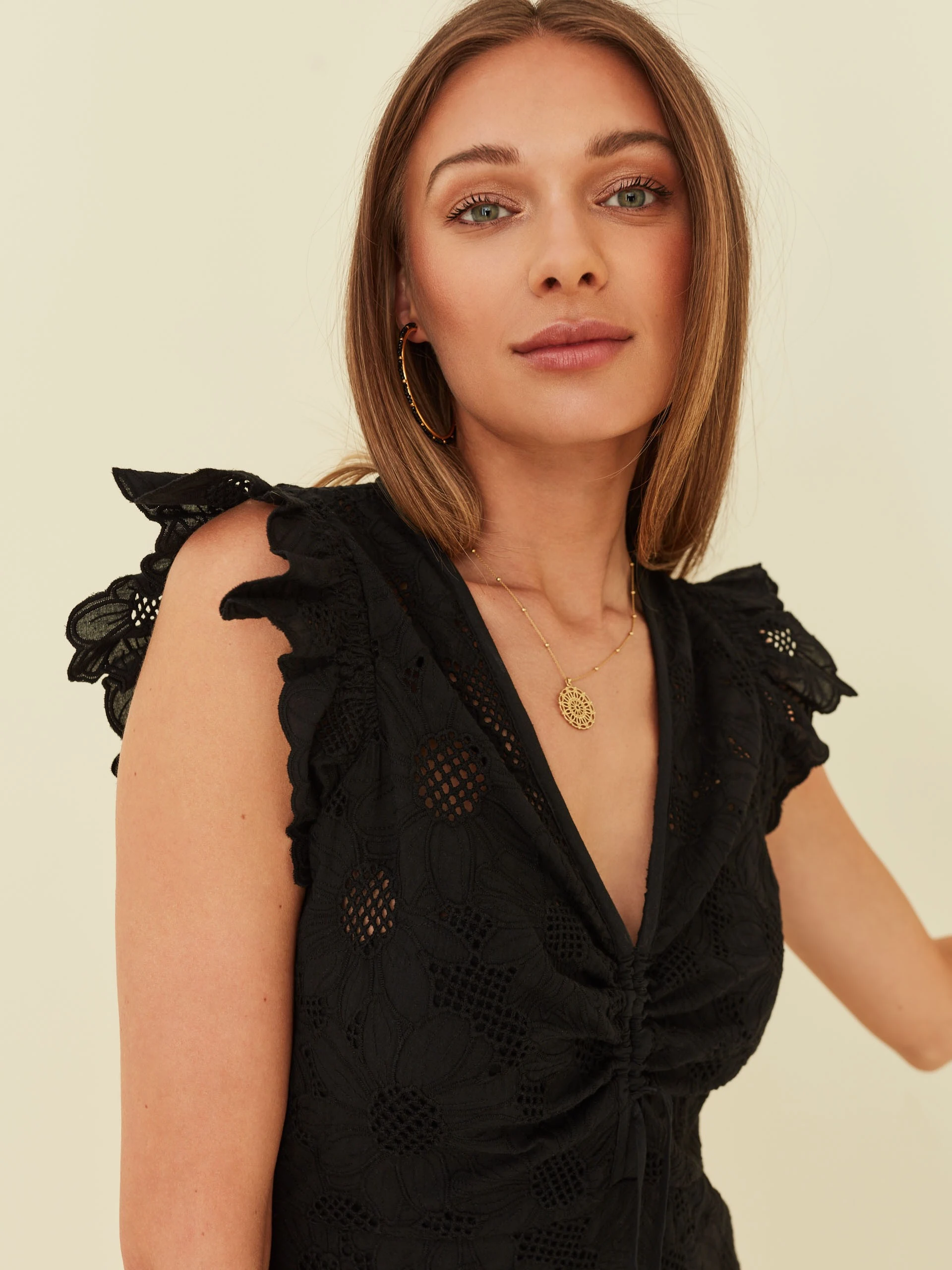 BLACK LACE MINI DRESS