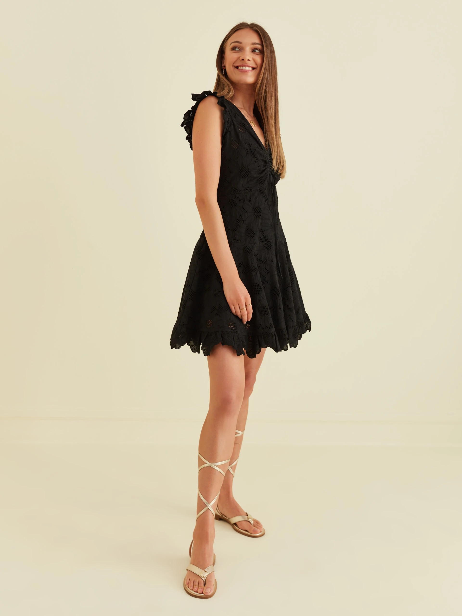 BLACK LACE MINI DRESS