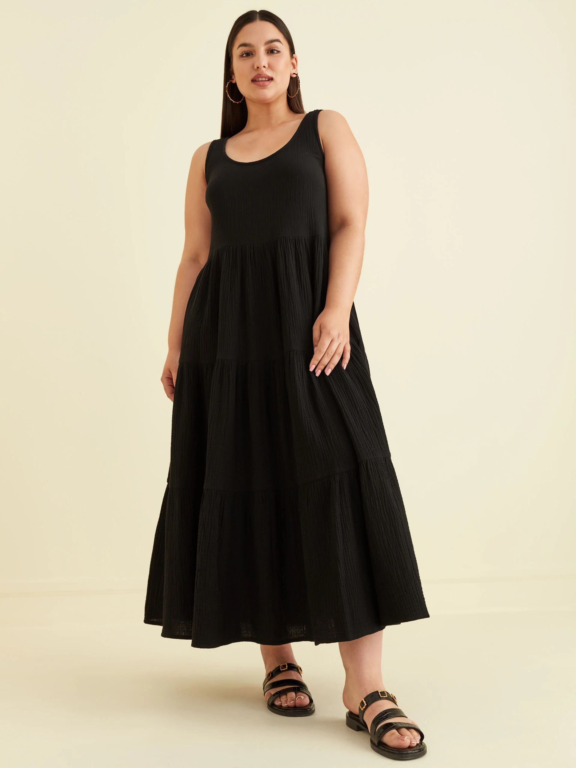 MAXI DRESS WITH OPENWORK DETAIL