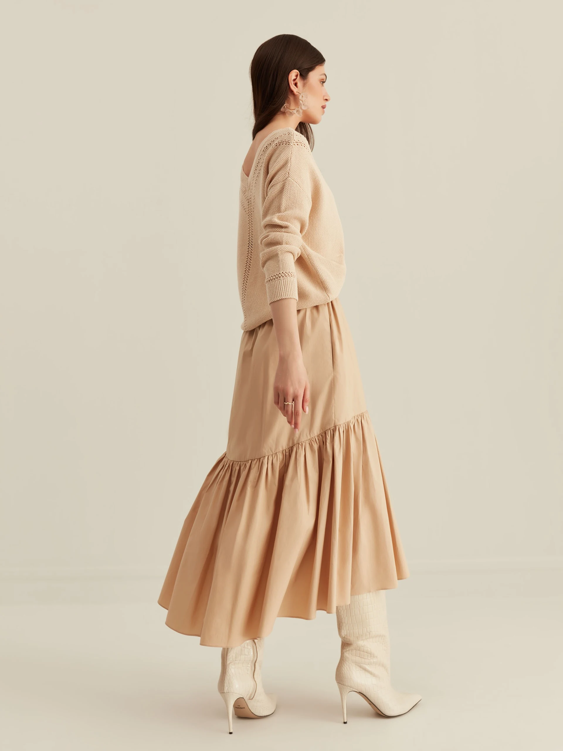 BEIGE SKIRT WITH RUFFLE