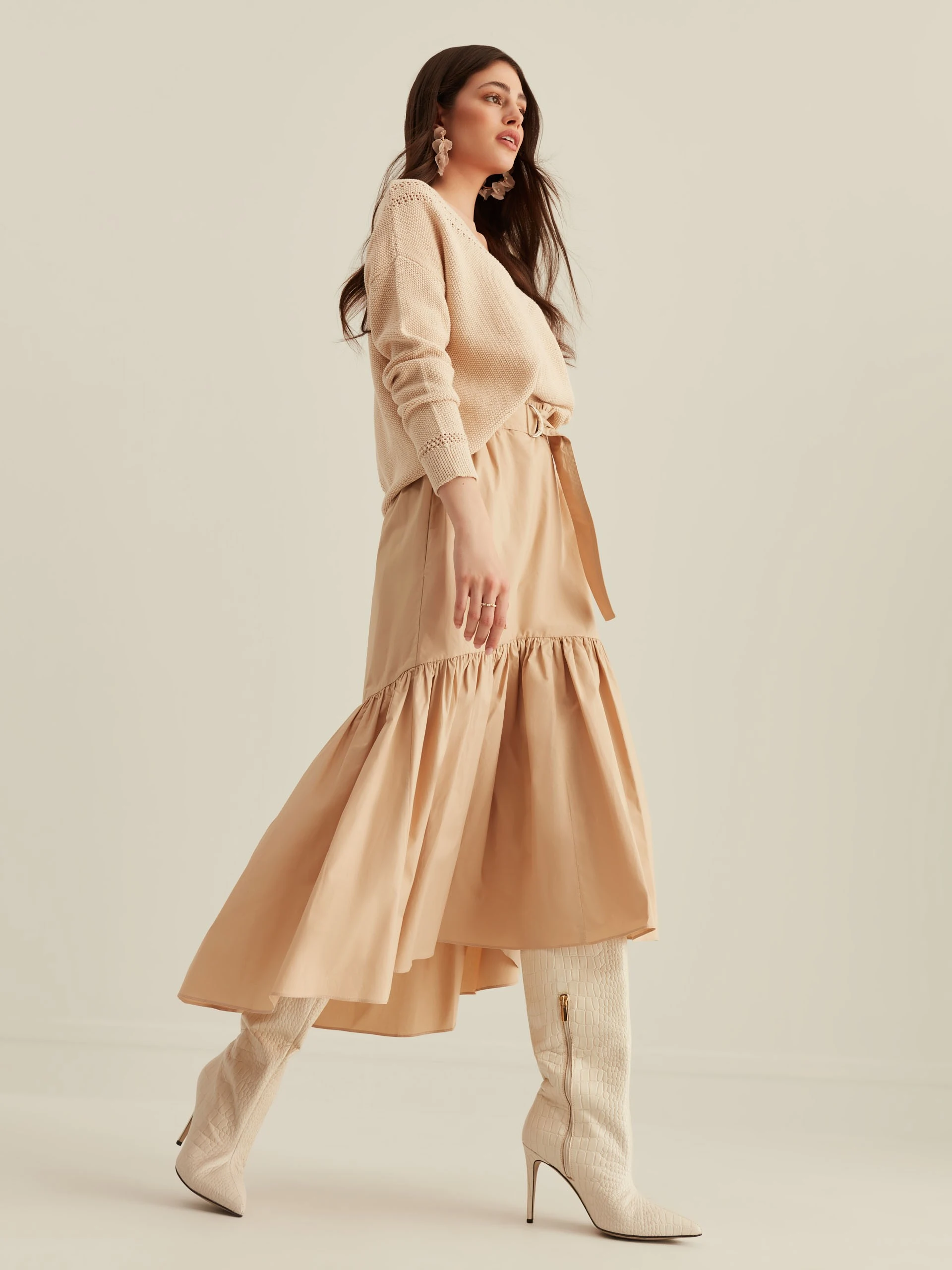 BEIGE SKIRT WITH RUFFLE