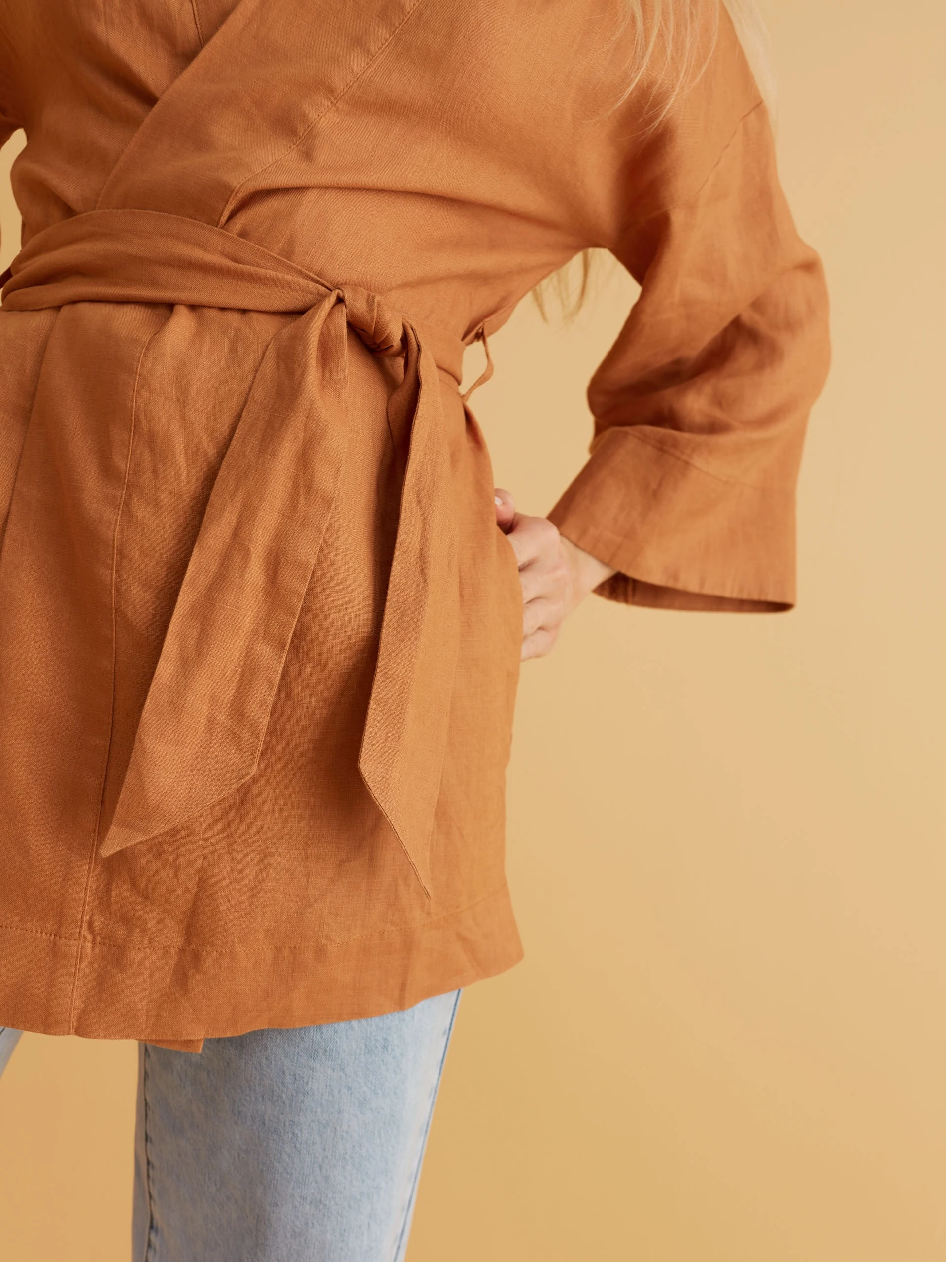 LINEN KIMONO WITH WAIST TIE
