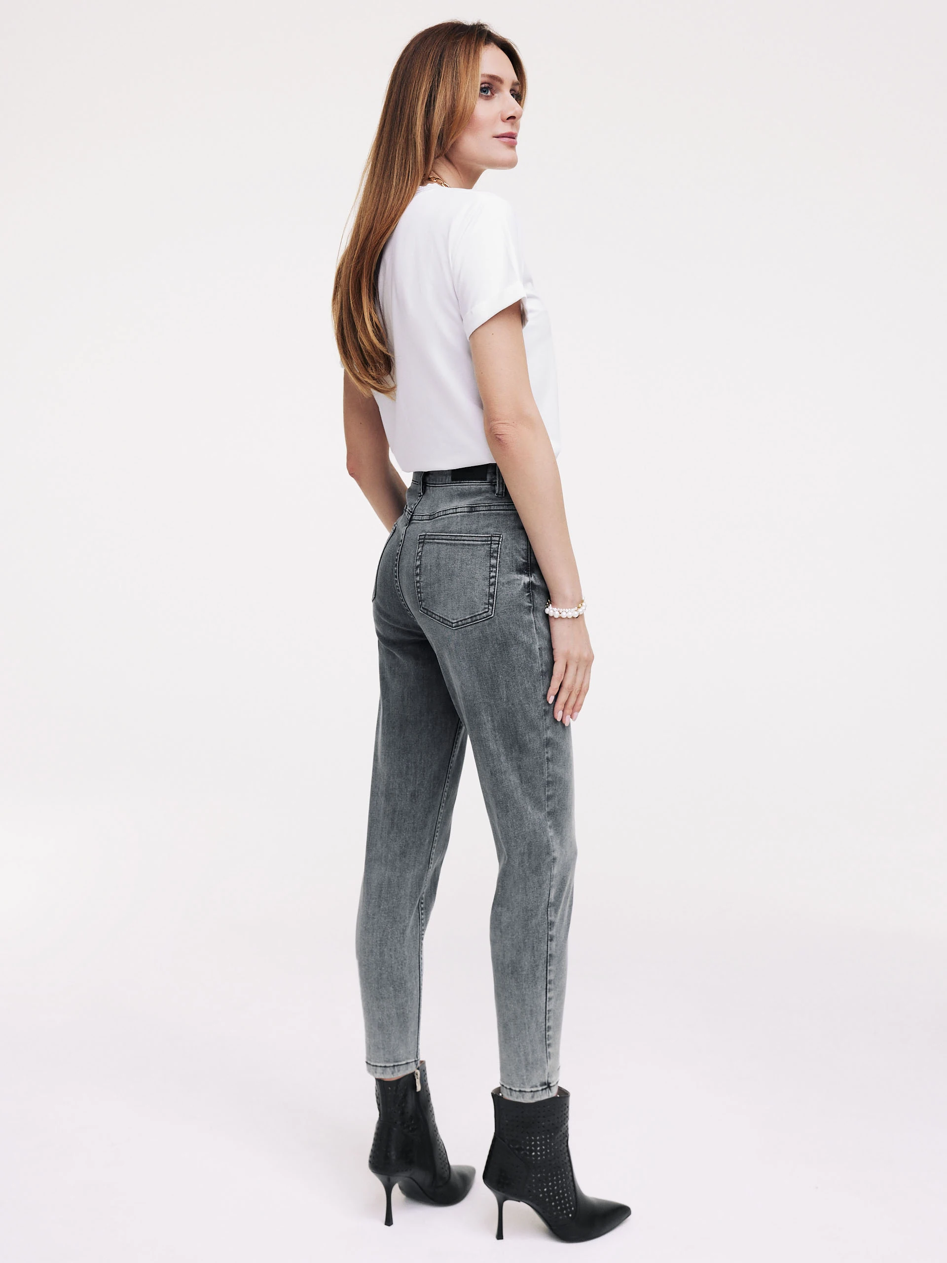 White T-shirt with V neckline
