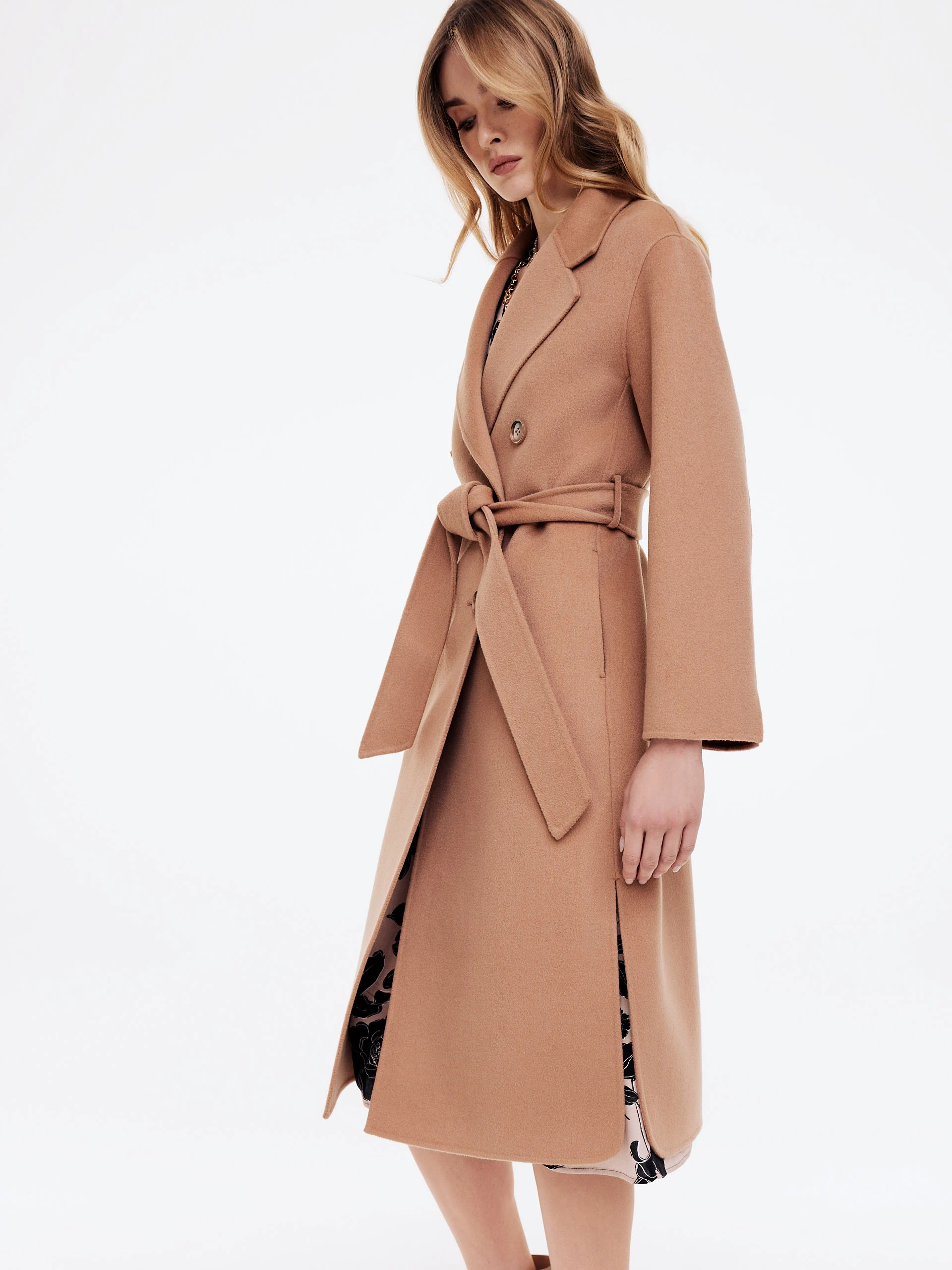 Caramel wool coat with double-breasted closure