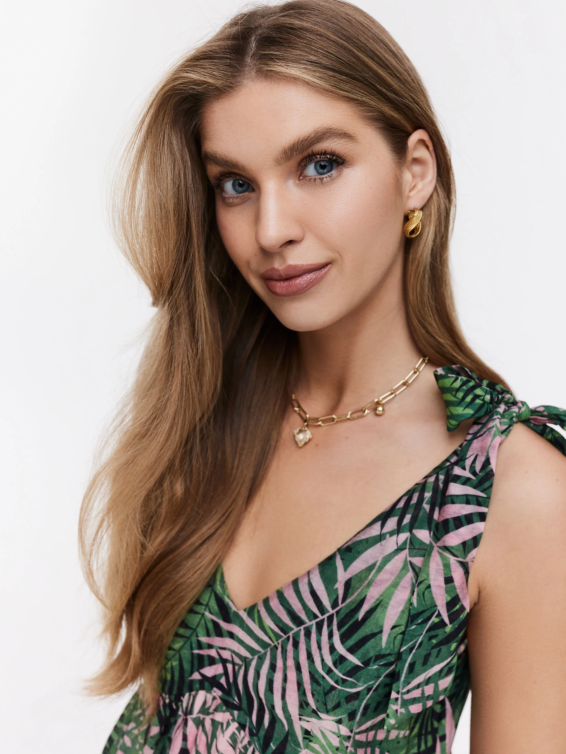 Floral patterned blown-out dress