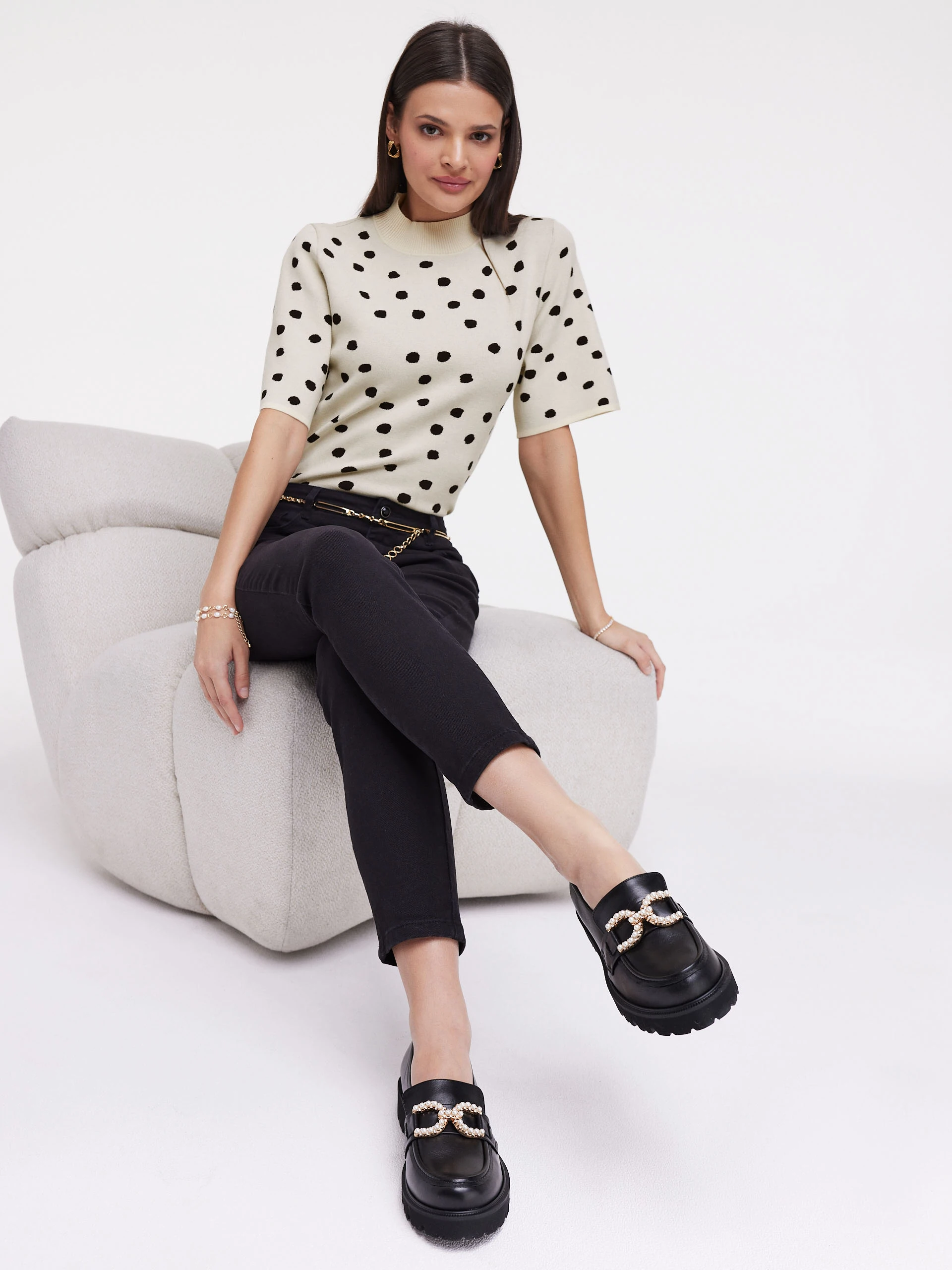 Black high-waisted pants