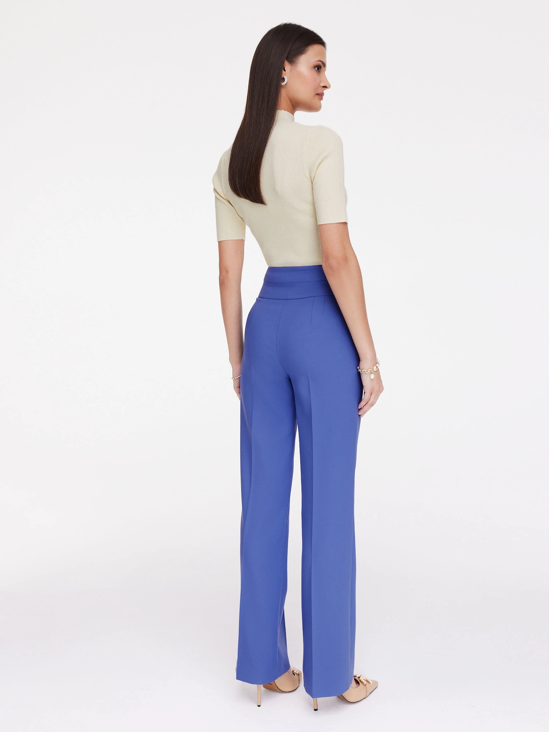 Fitted half turtleneck in ribbed knit fabric