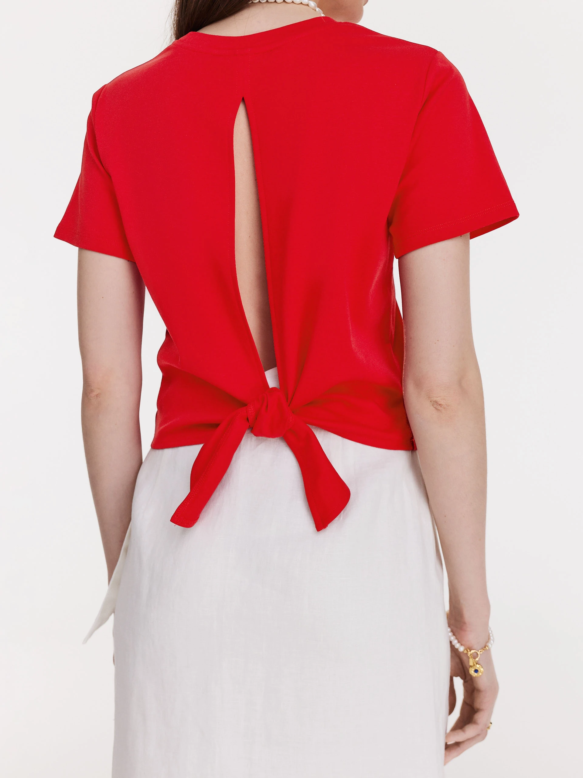 Cotton red blouse with short sleeves