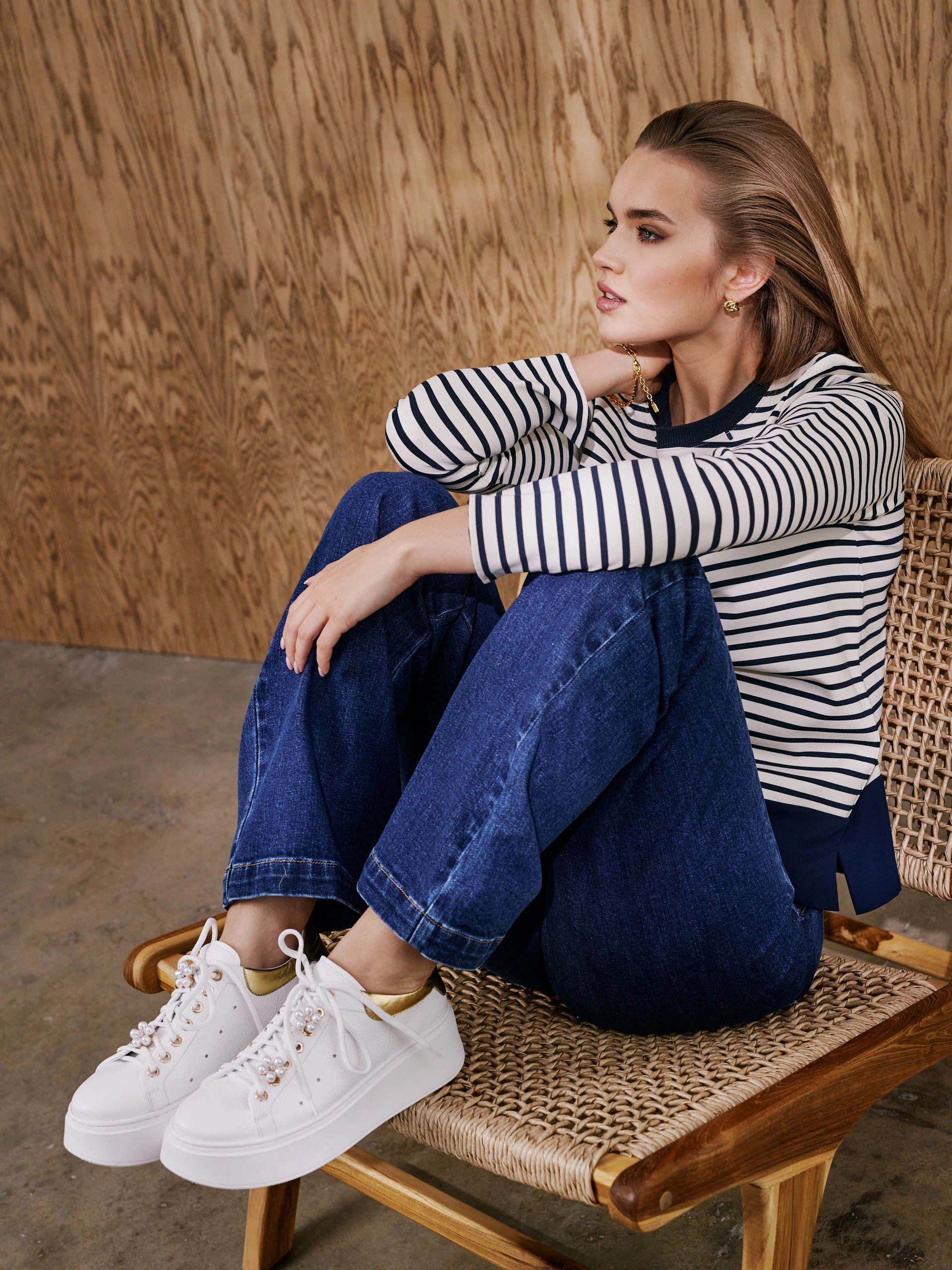 Long sleeve blouse with navy blue stripes