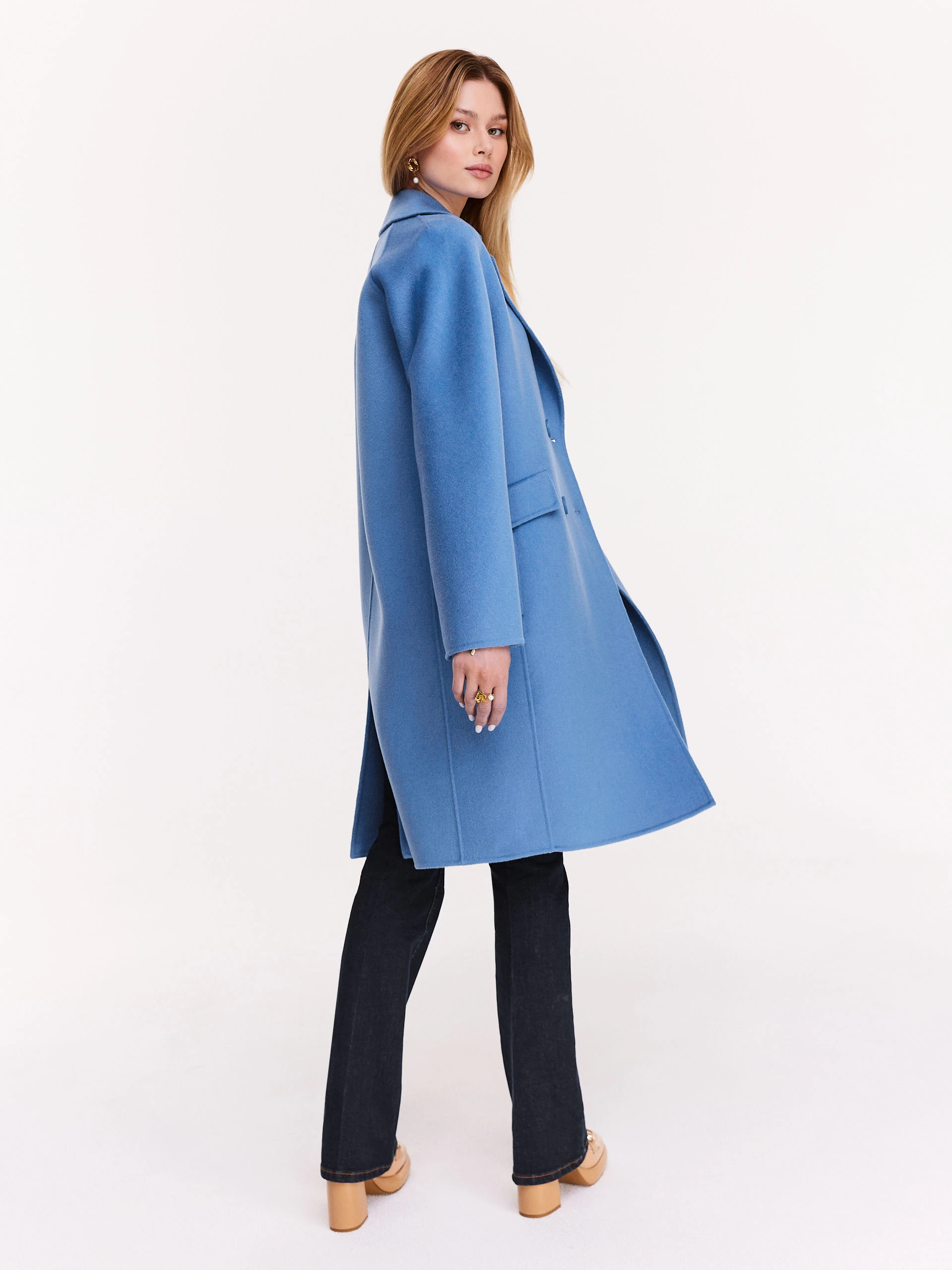 Blue wool coat with a classic cut