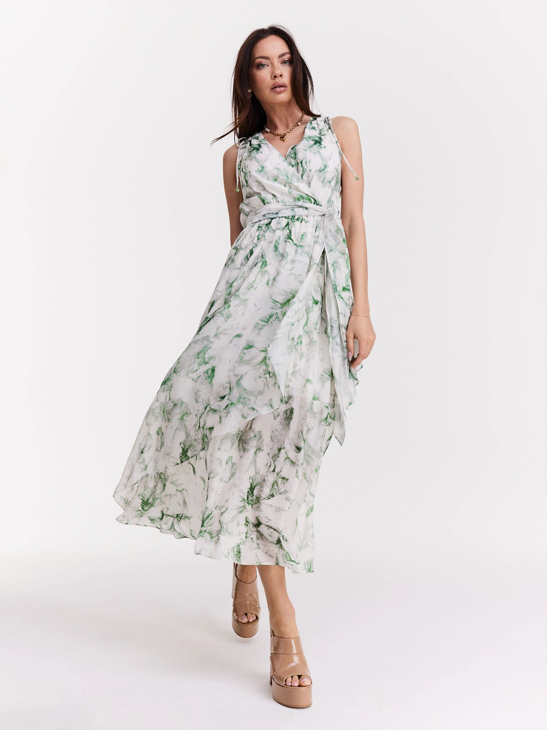 Sukienka maxi w kwiaty