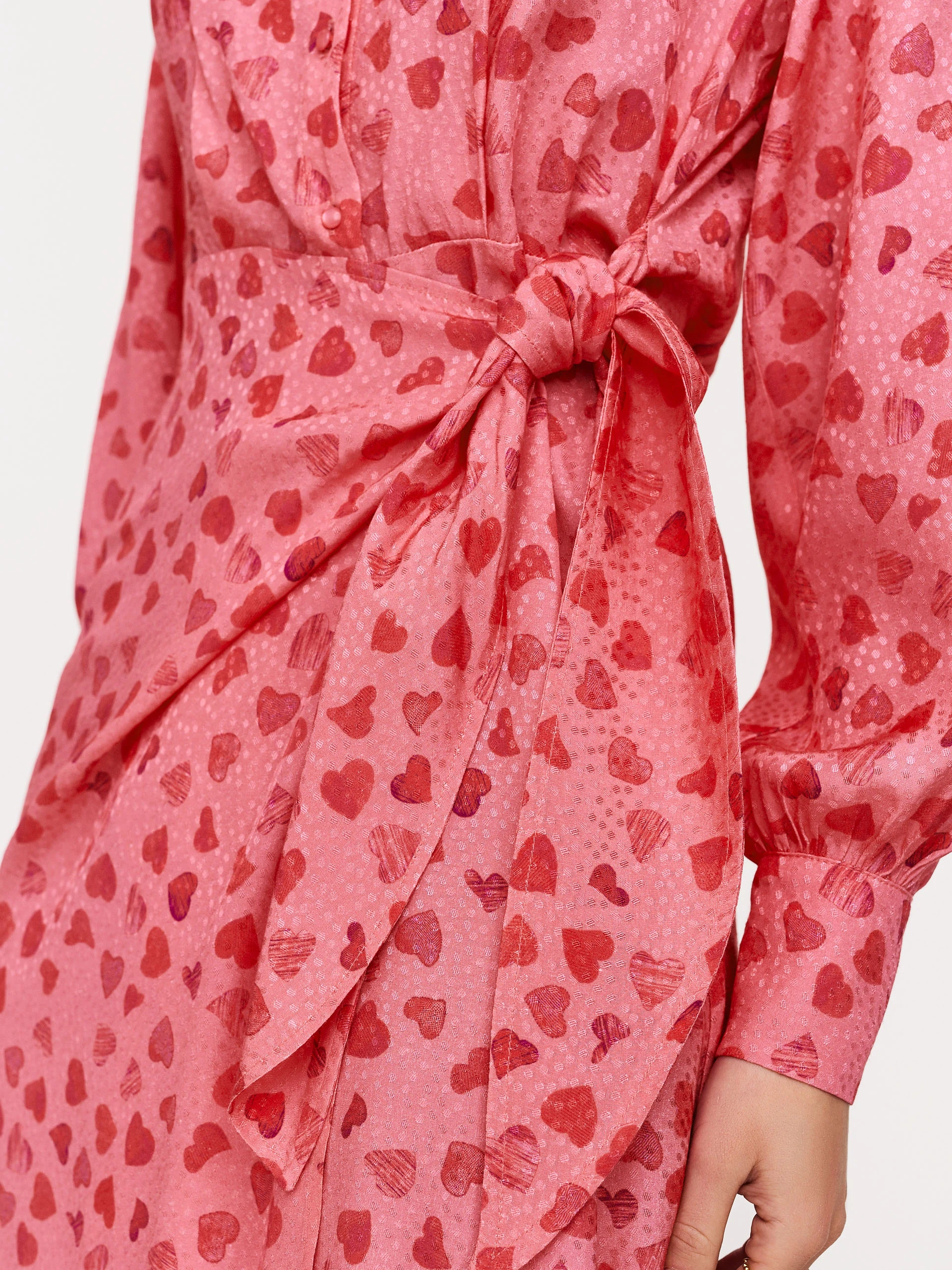 Airy pink dress with tiny hearts