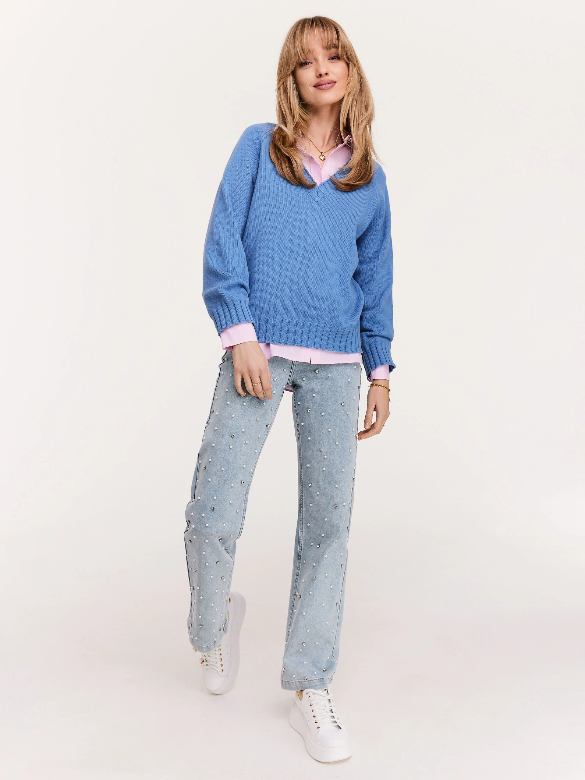 Blue pullover with a v-neck neckline