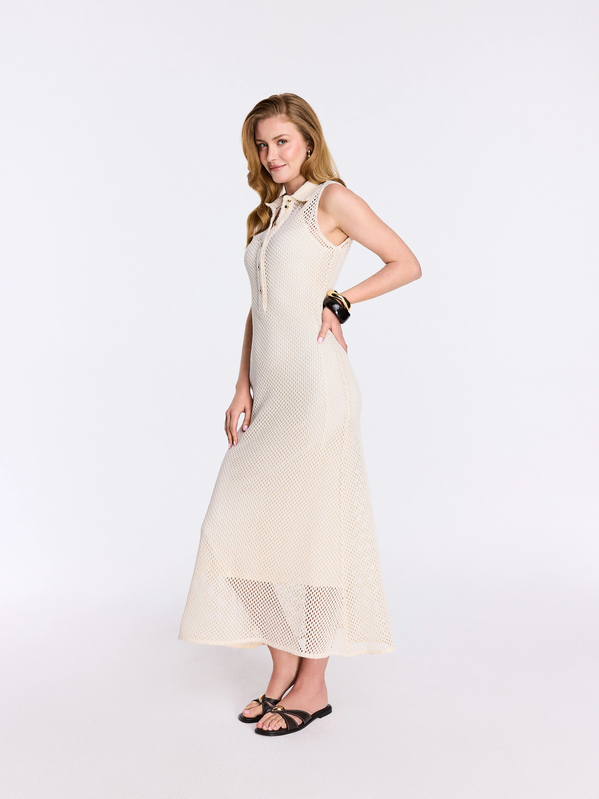 Beige midi dress made of mesh fabric