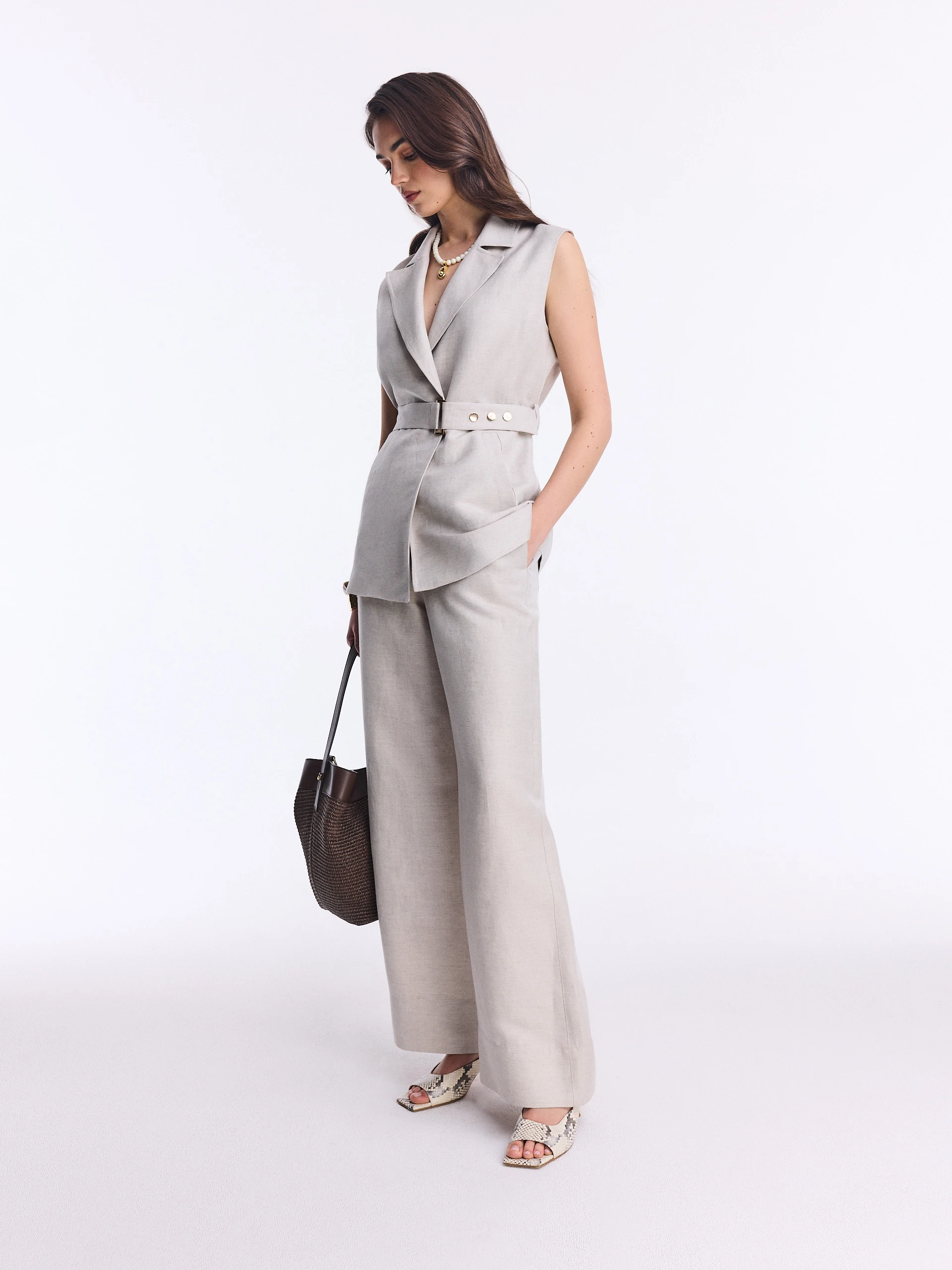 Loose beige linen and viscose trousers