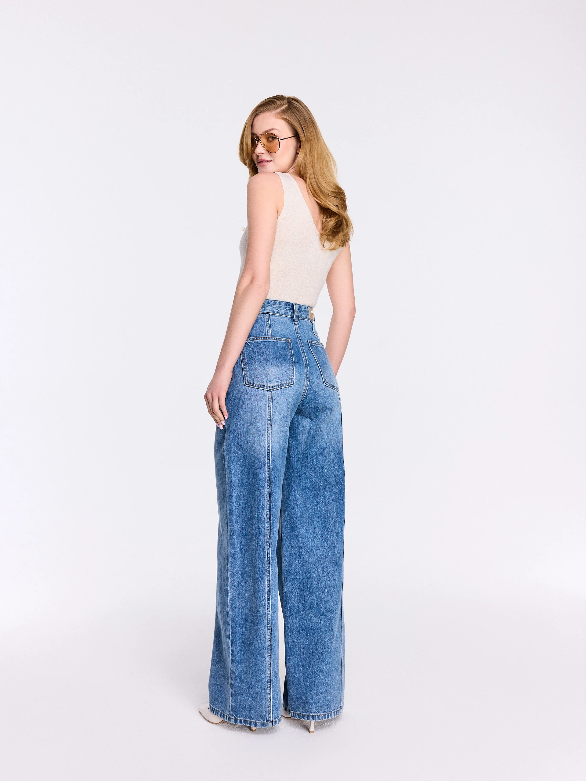 High-waisted wide-leg jeans