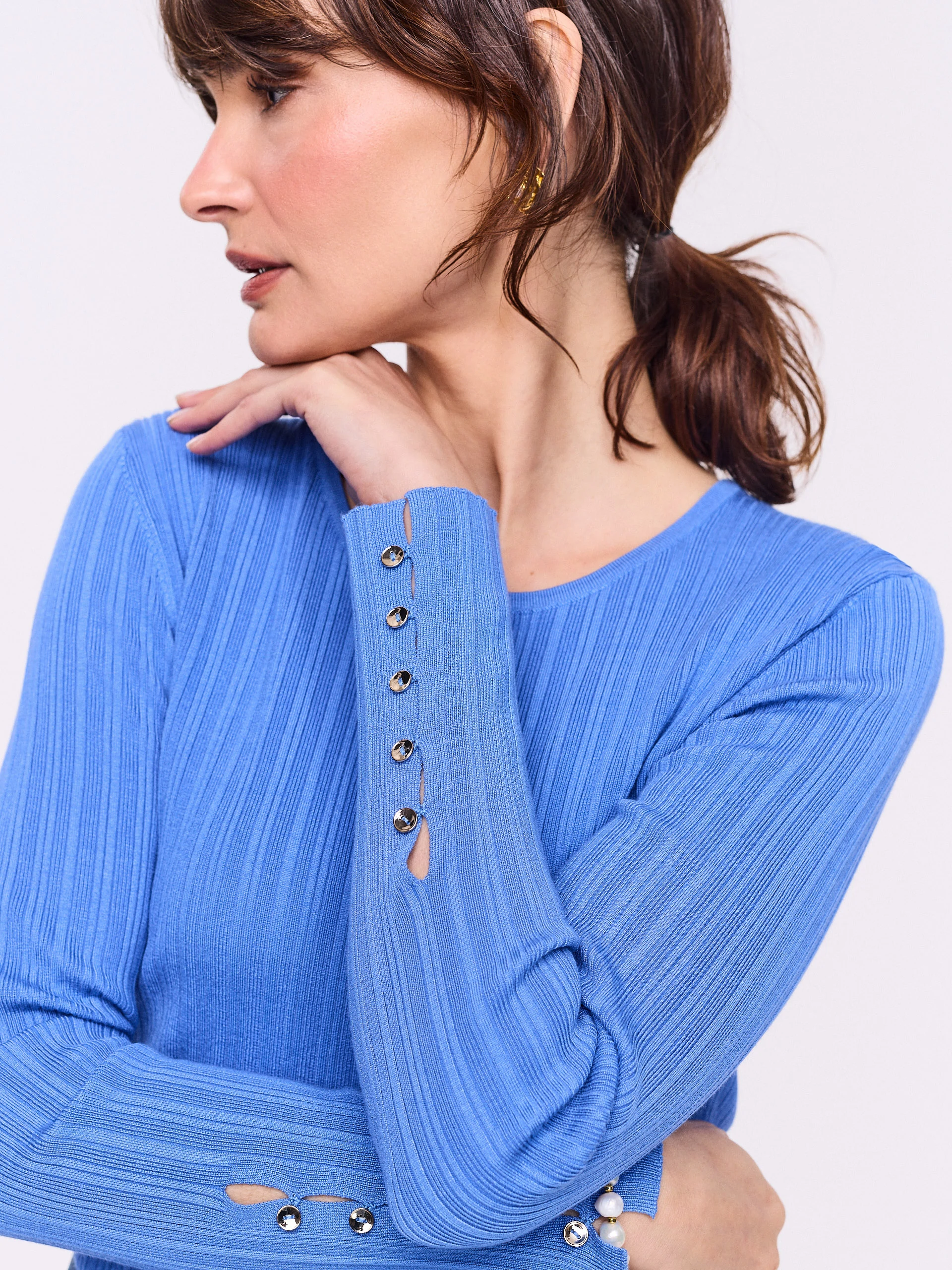 Blue fitted ribbed knit sweater