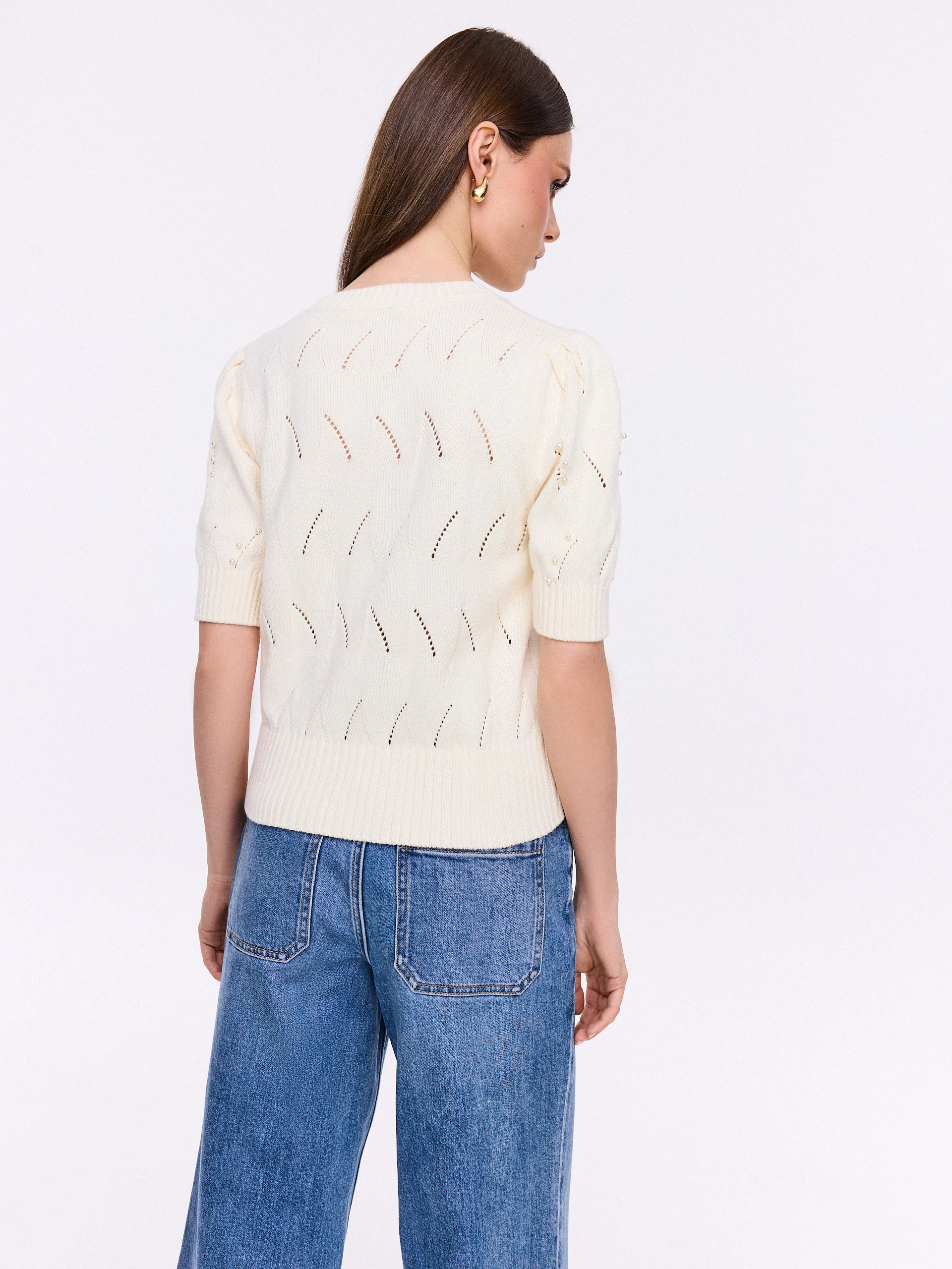 Openwork cream sweater with short sleeves