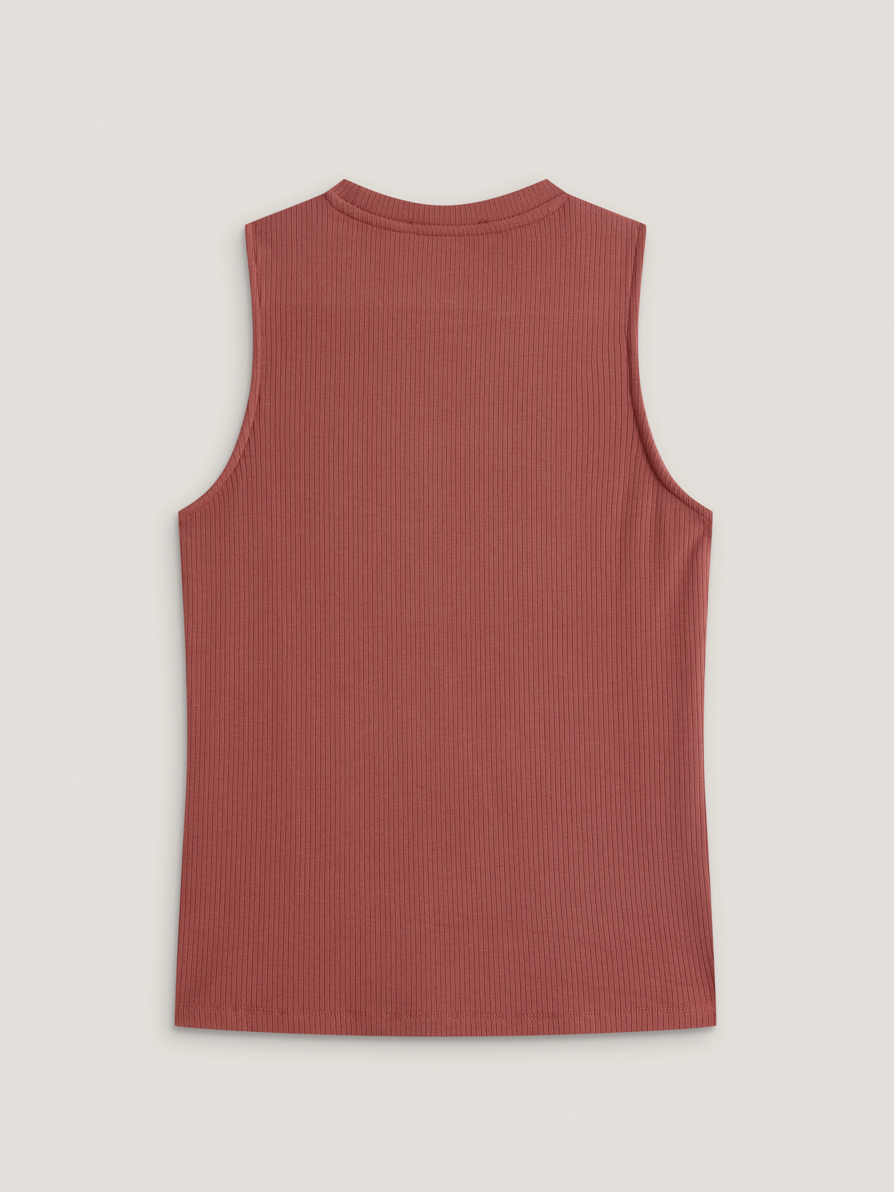 A brick-red top in ribbed viscose