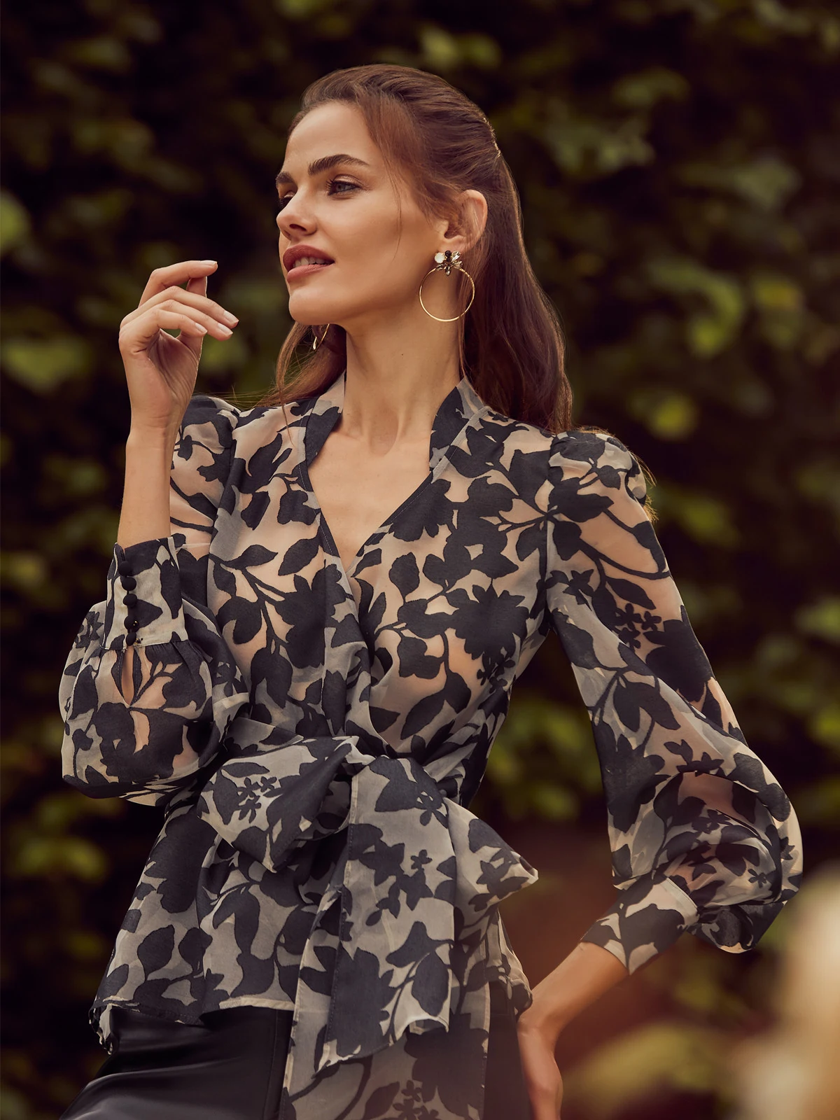 ROMANTIC BLOUSE WITH PATTERNS