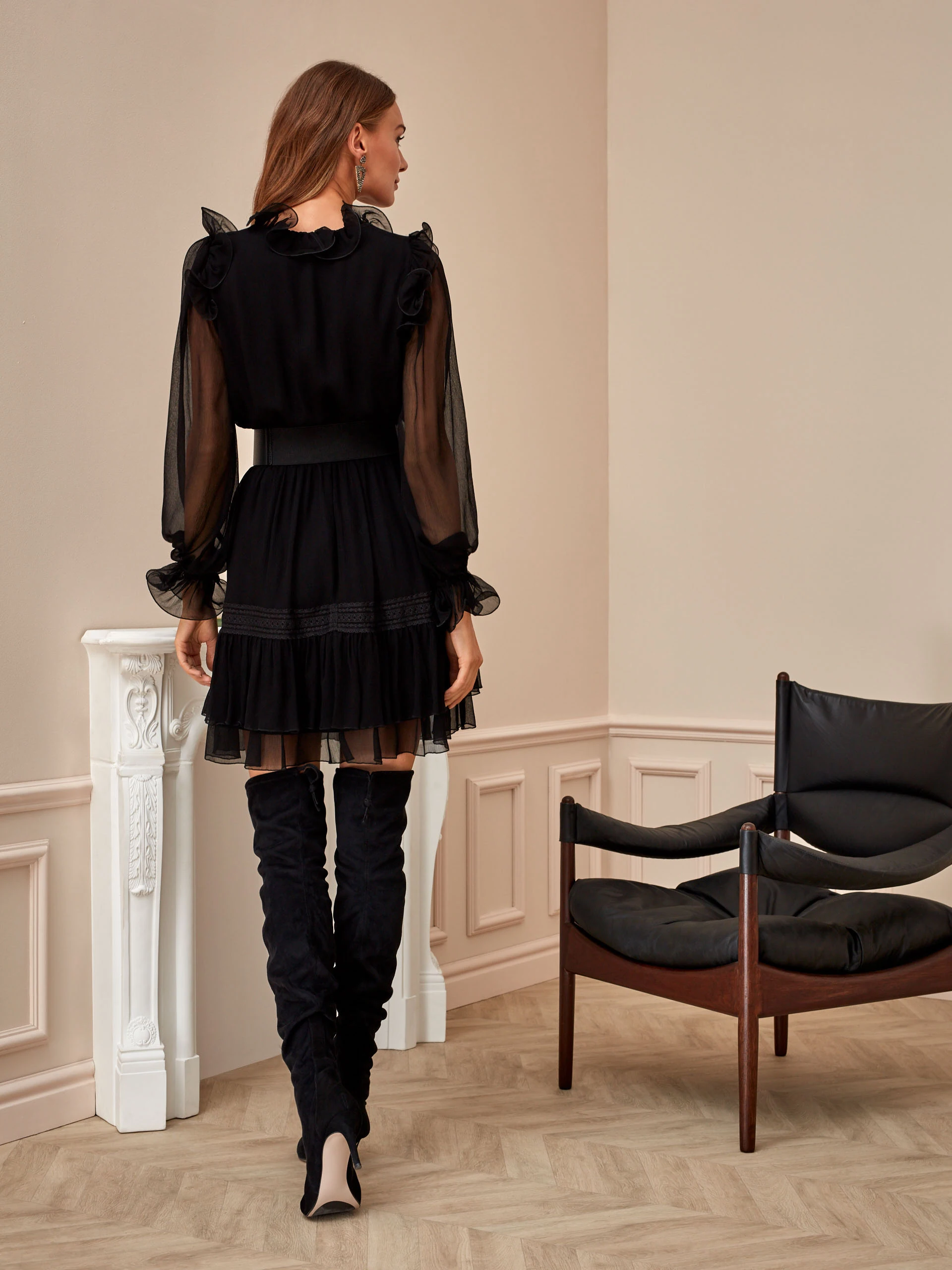 DRESS WITH RUFFLES