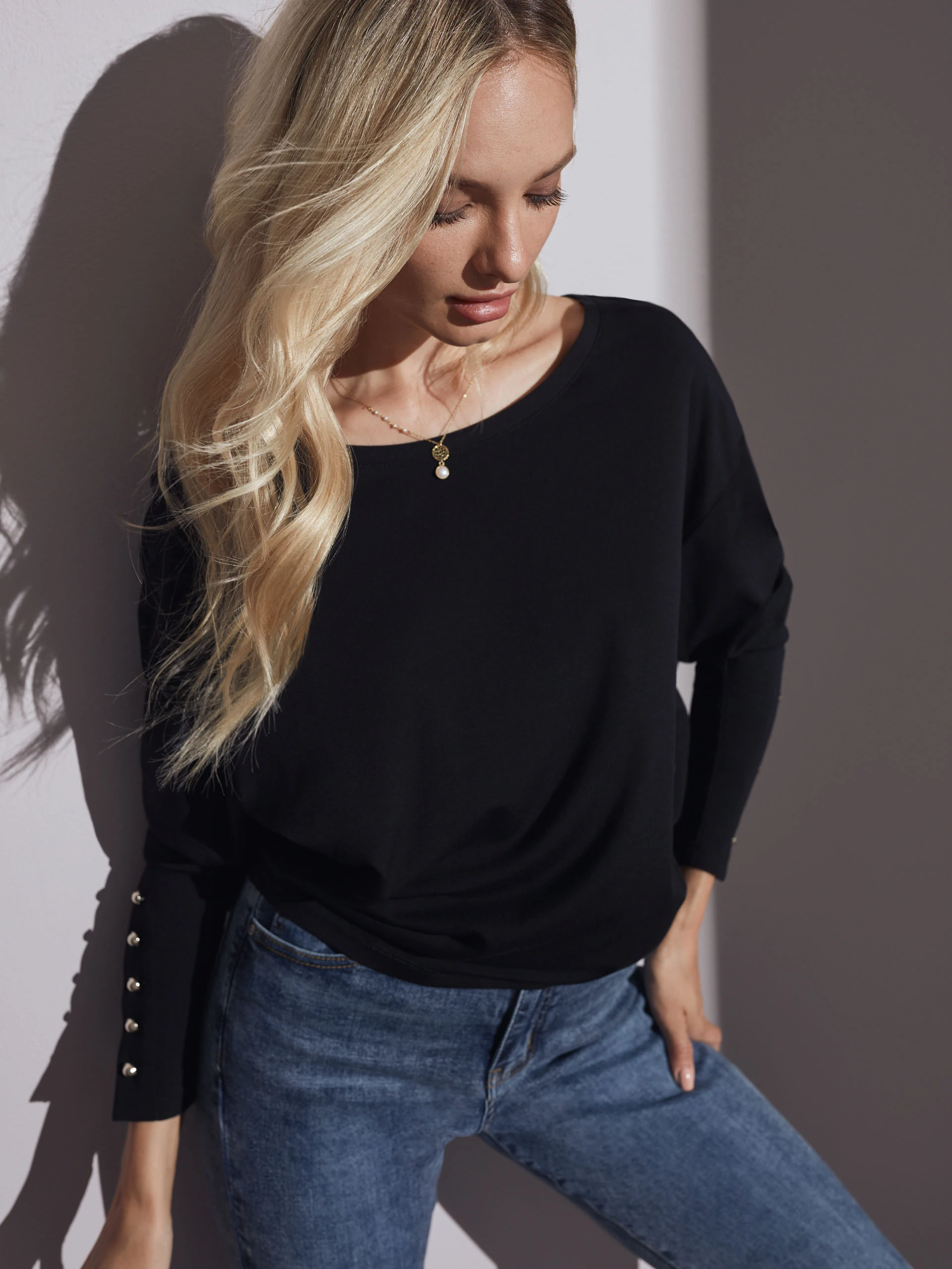 BLACK BLOUSE WITH BUTTONS ON SLEEVES