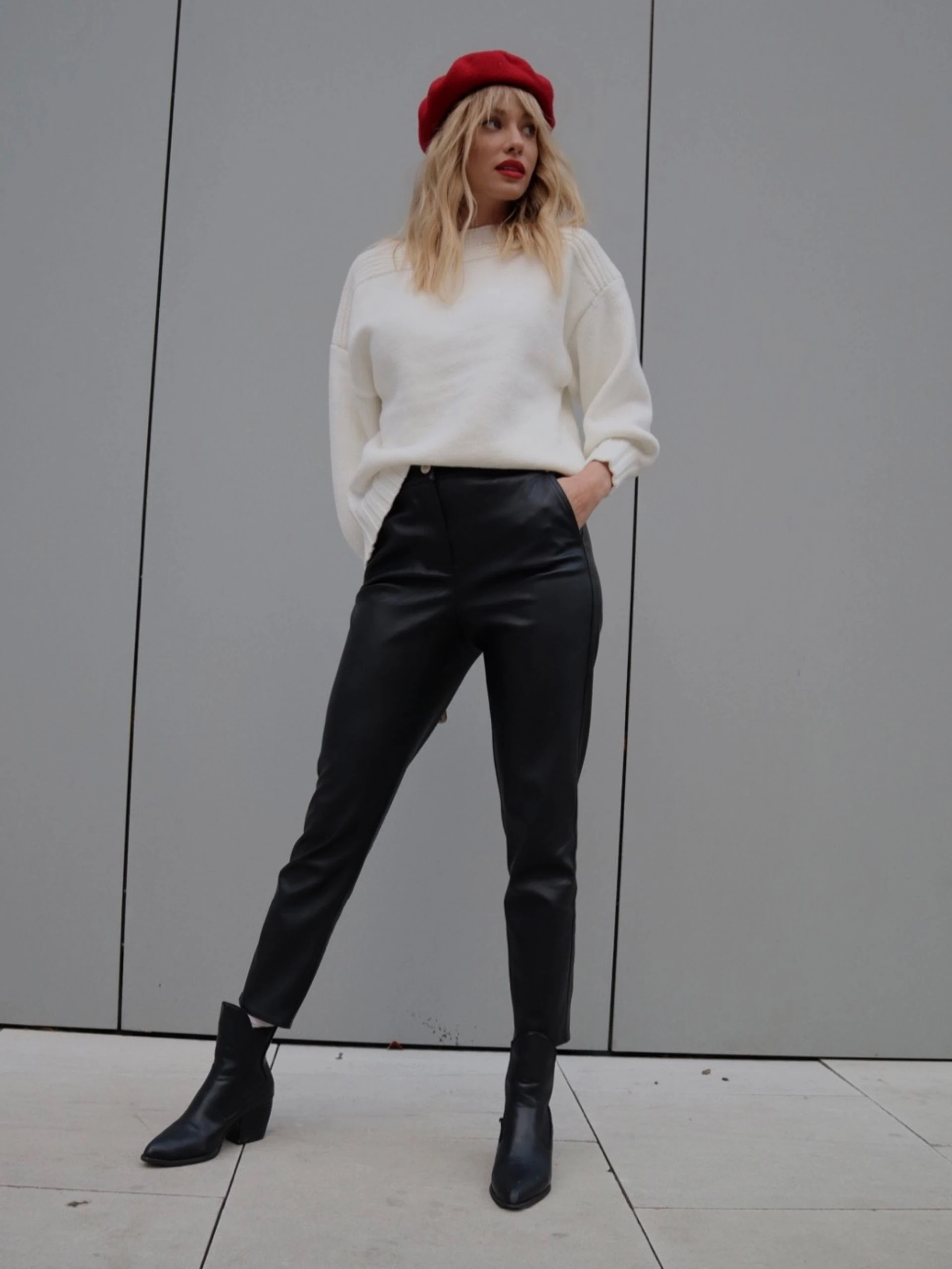 BLACK IMITATION LEATHER PANTS