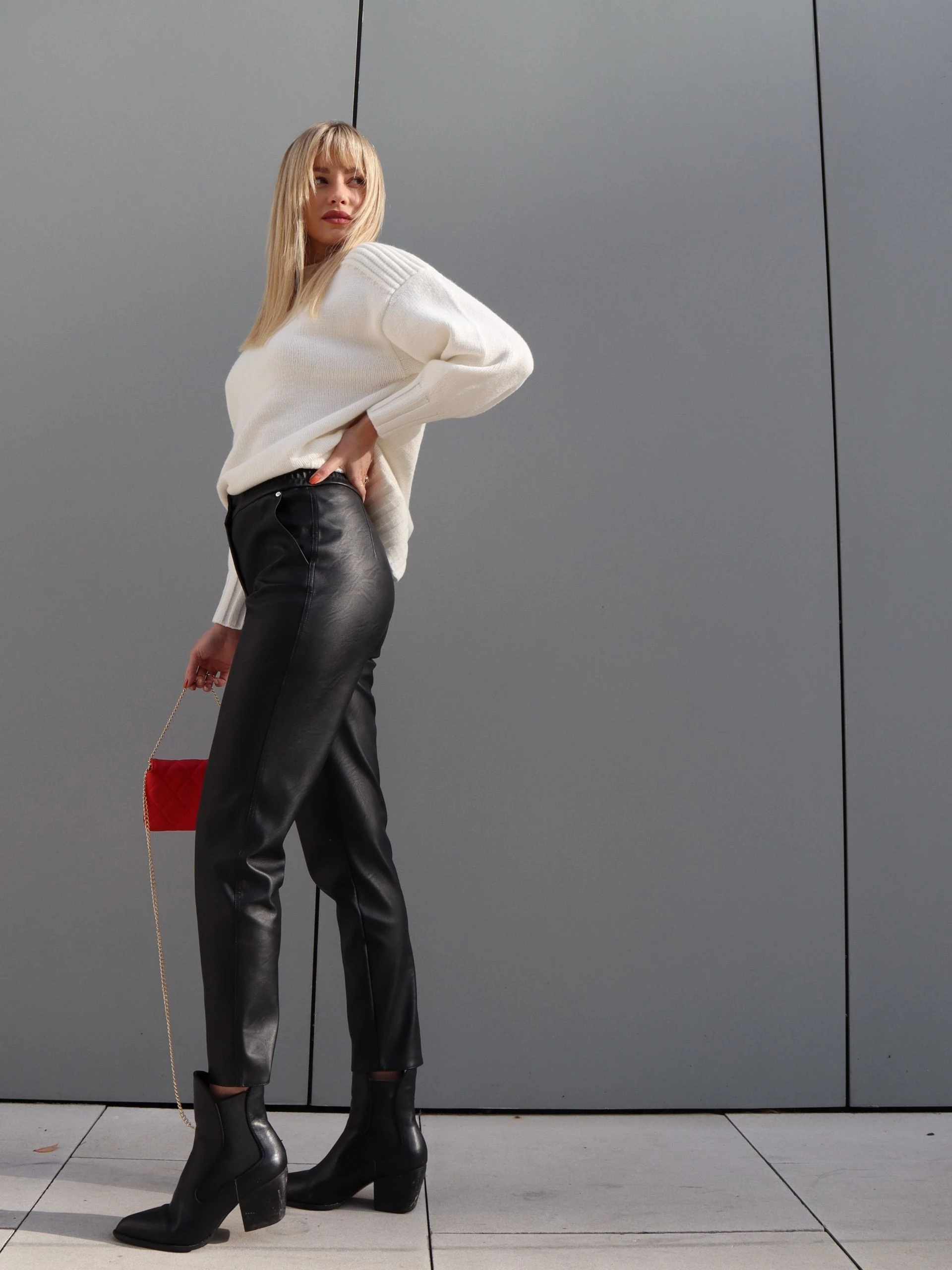 BLACK IMITATION LEATHER PANTS
