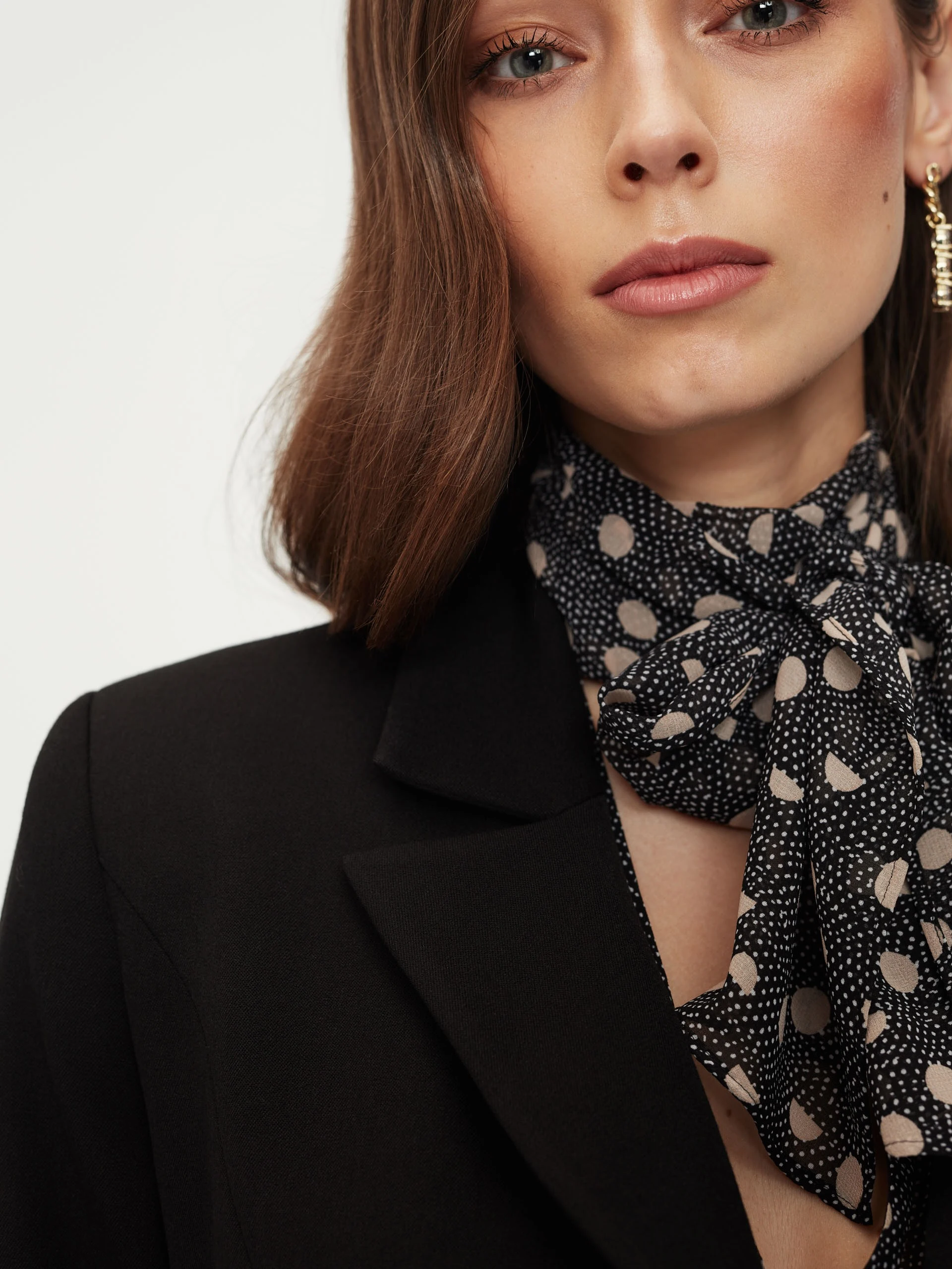 Graphite blouse in delicate pattern