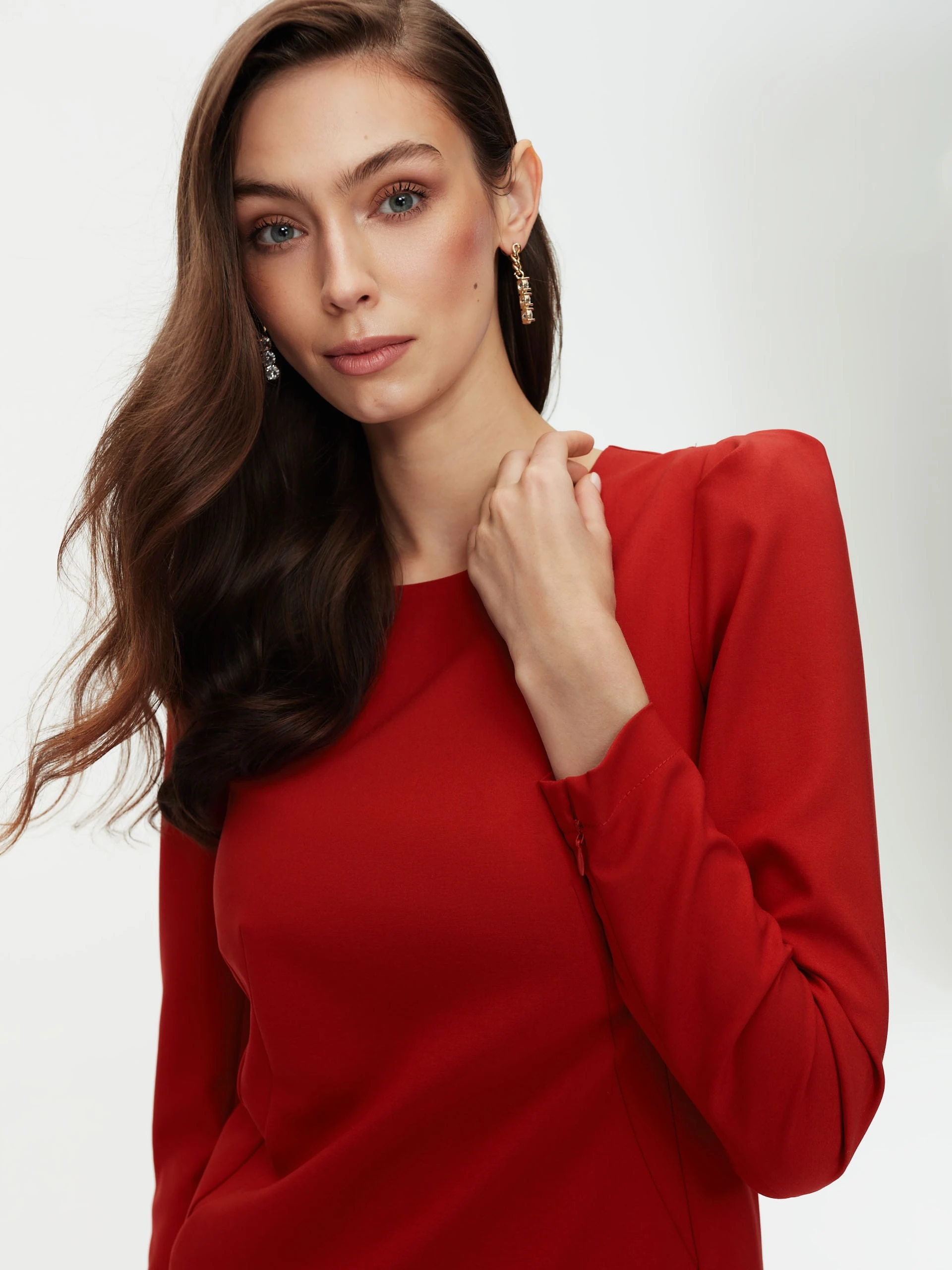 Airy dress with long sleeves