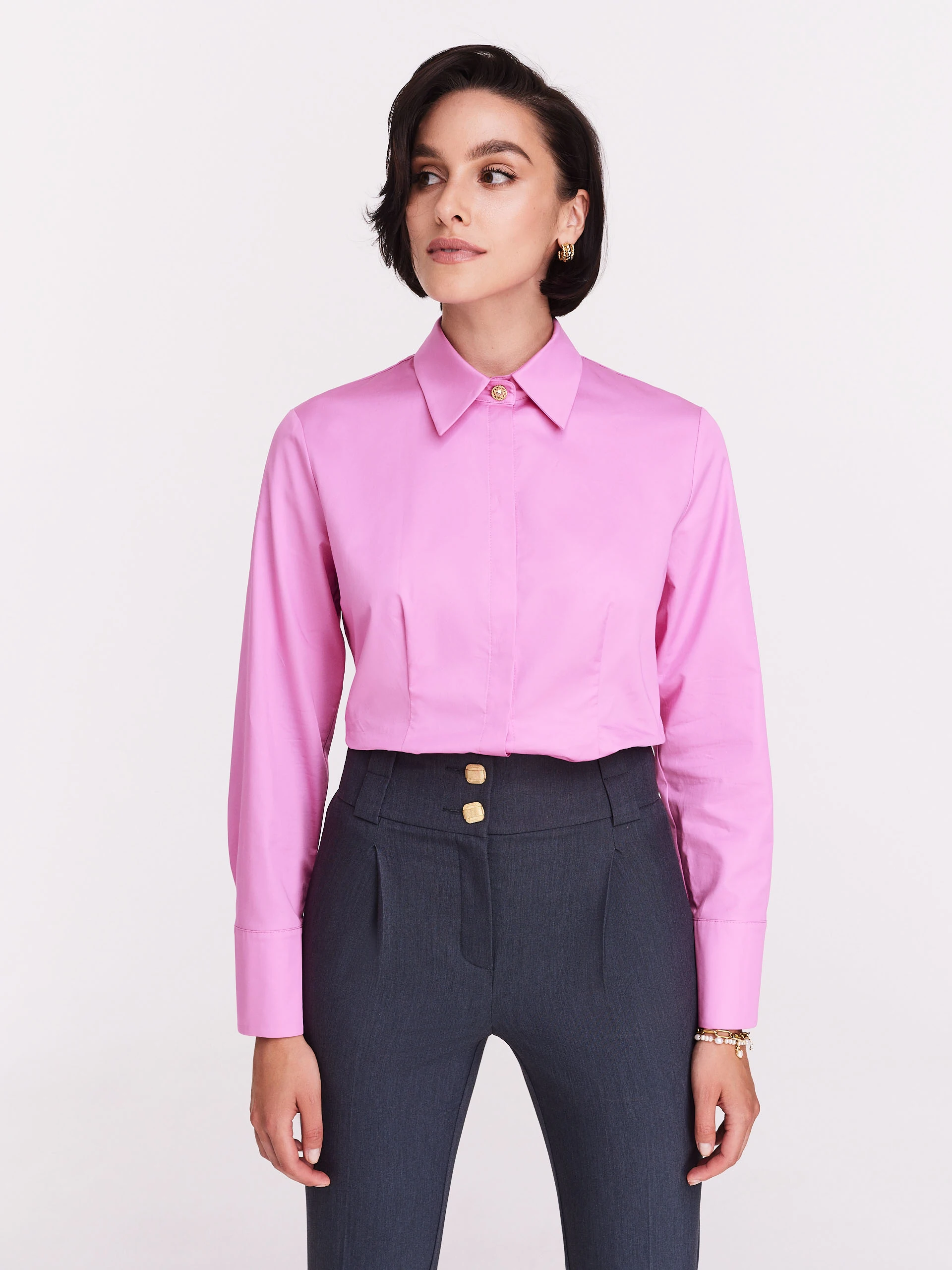 Classic cotton shirt in pink color