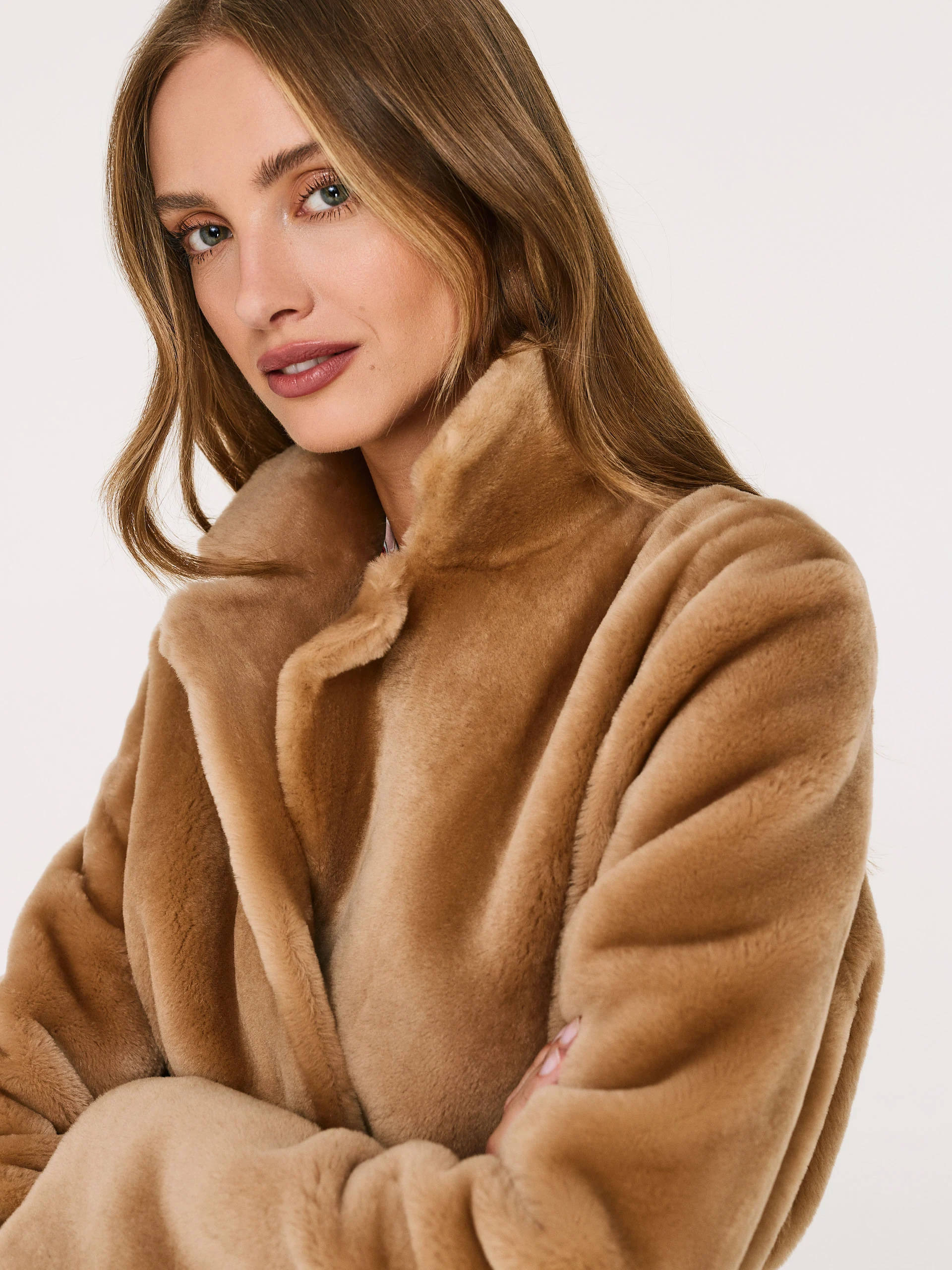 Luxurious sheepskin coat made of natural leather