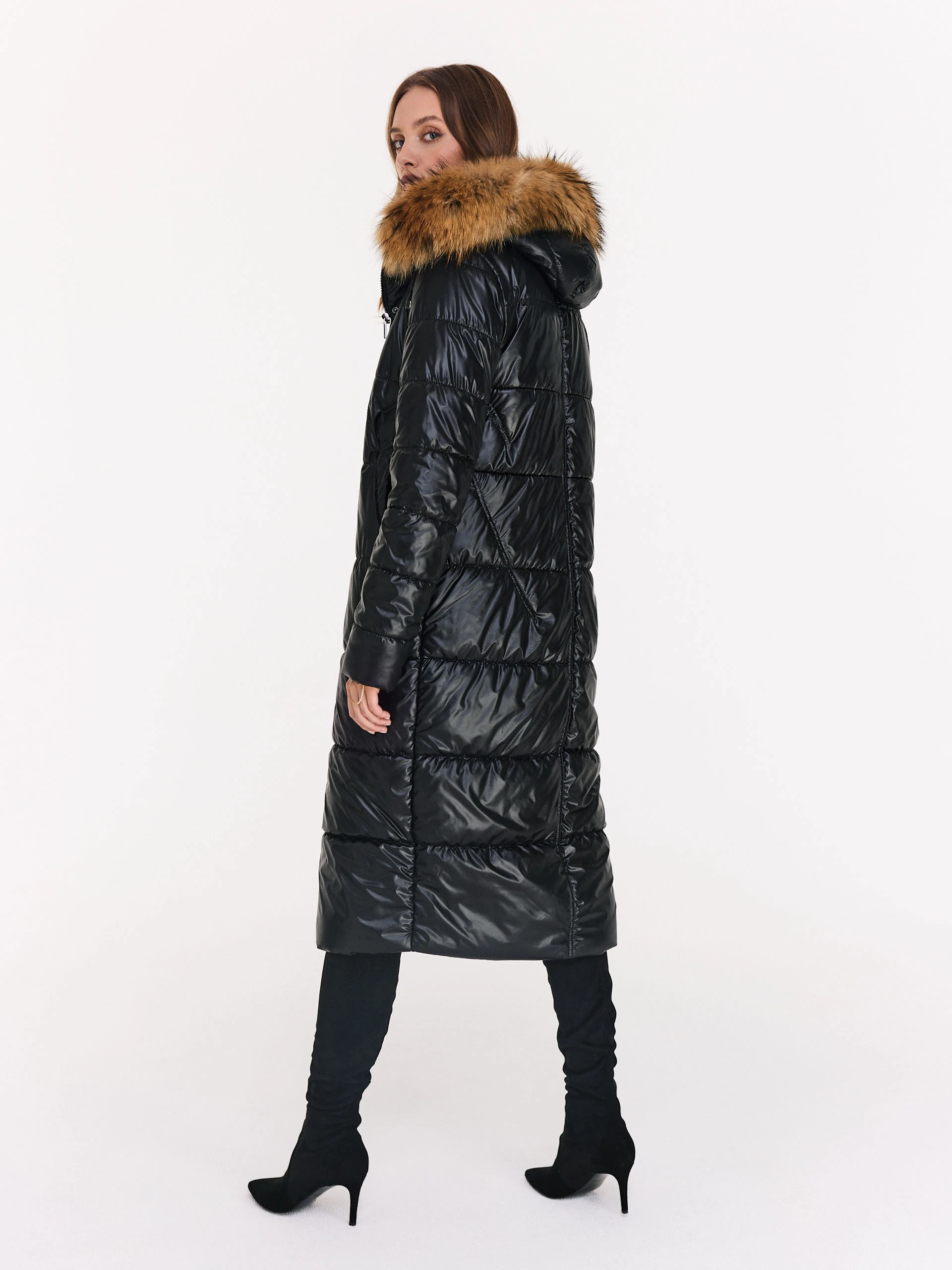 Long quilted coat in black