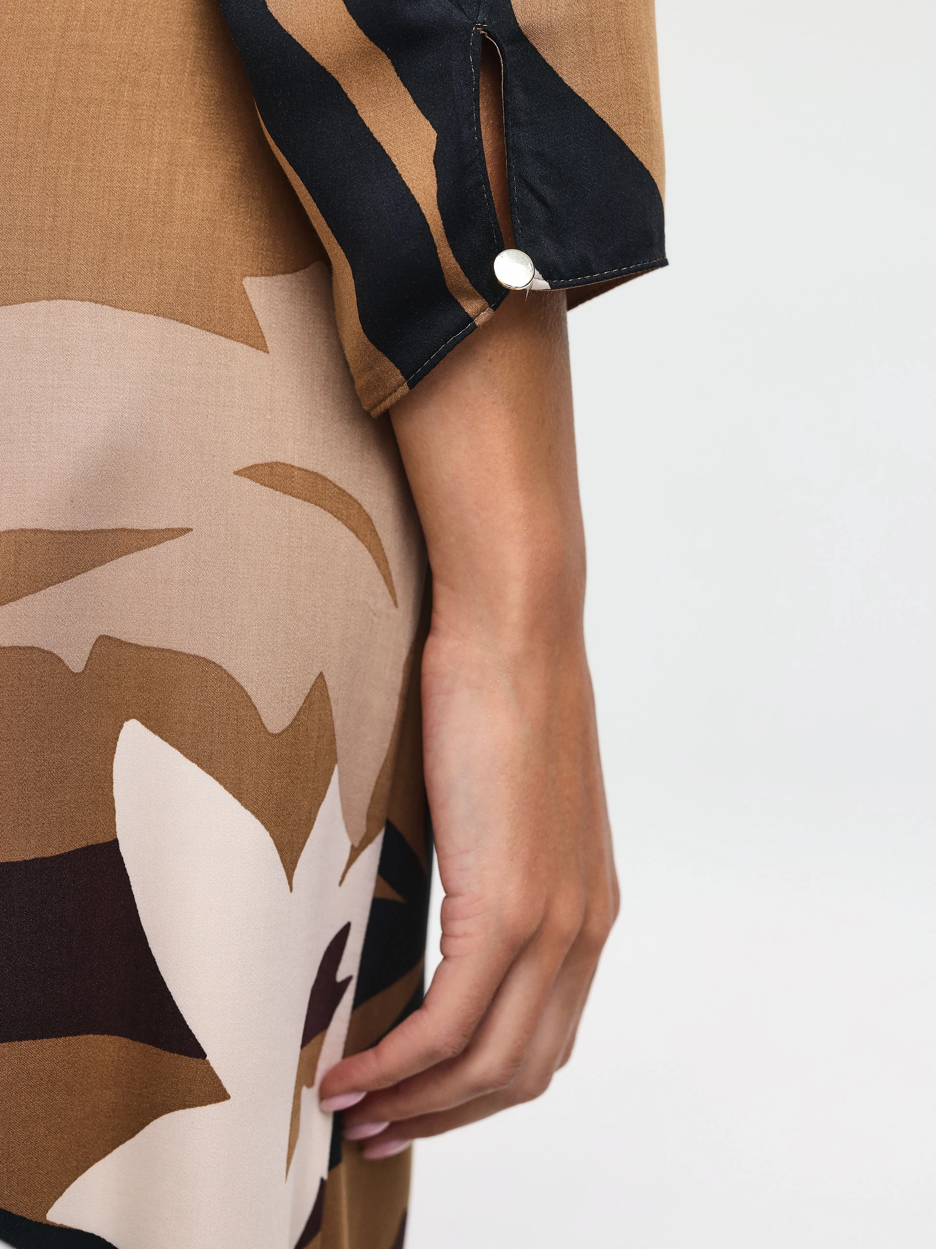 Caramel dress with abstract pattern
