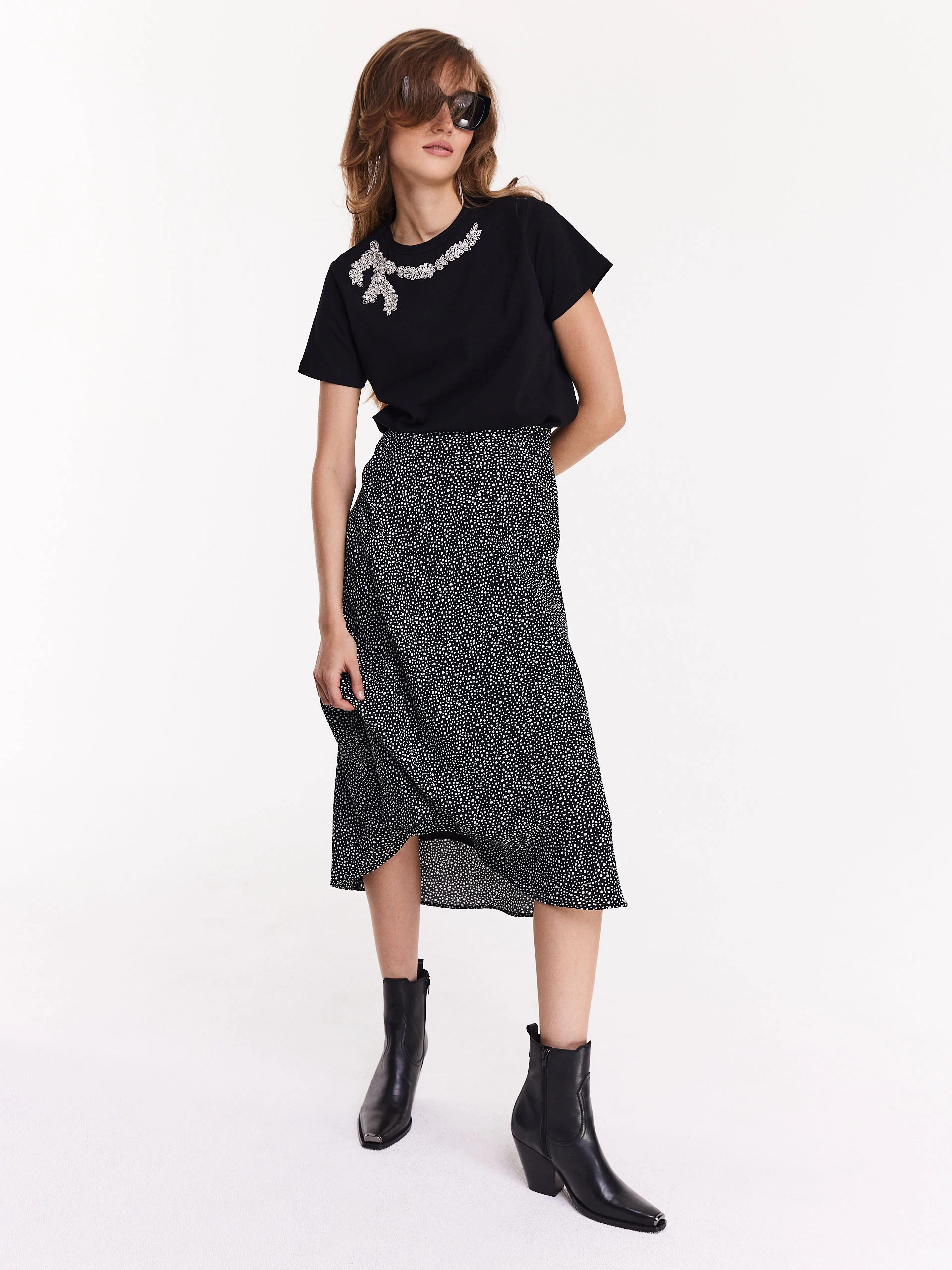 Black midi skirt