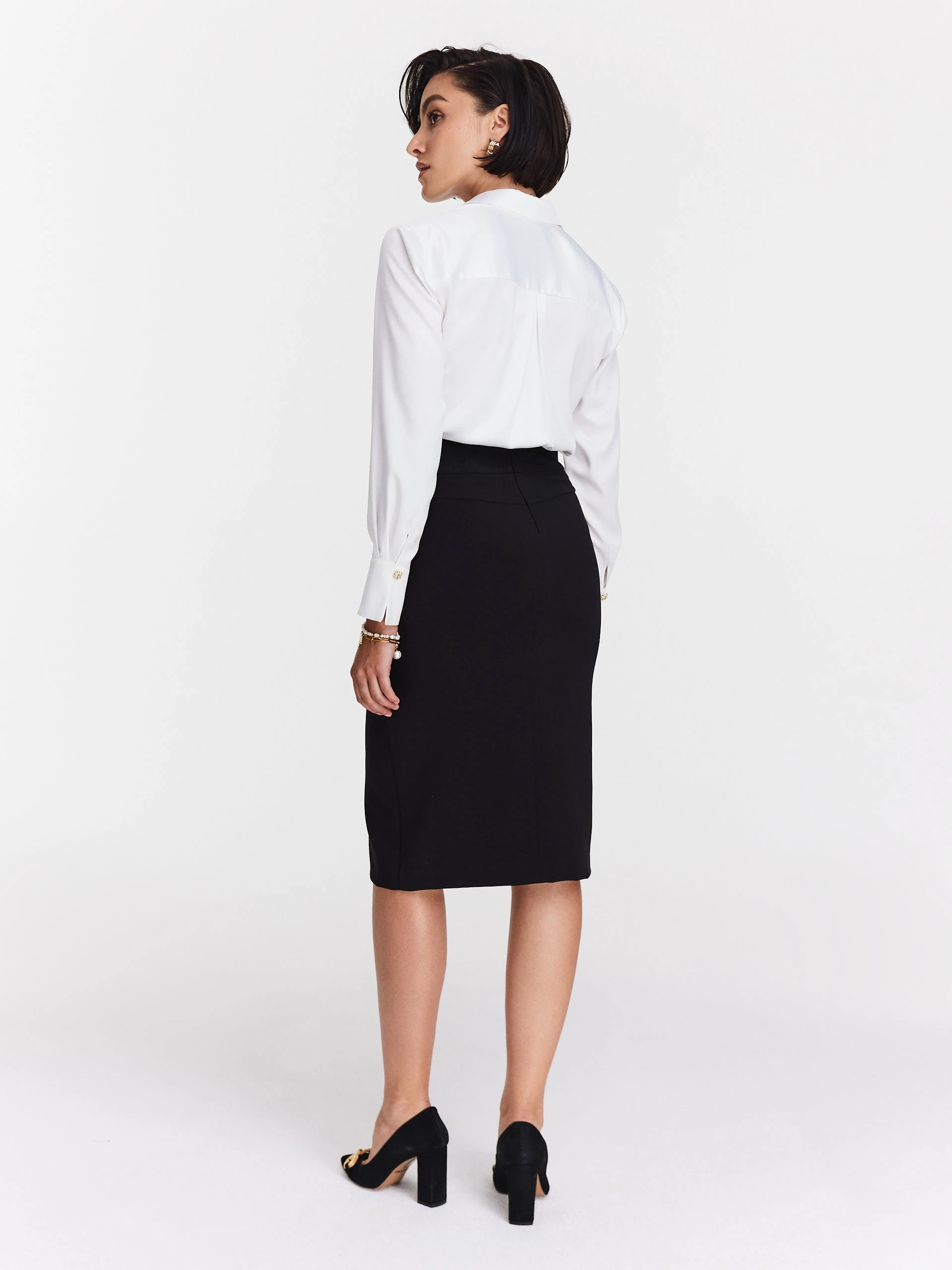 Elegant black high-waisted skirt