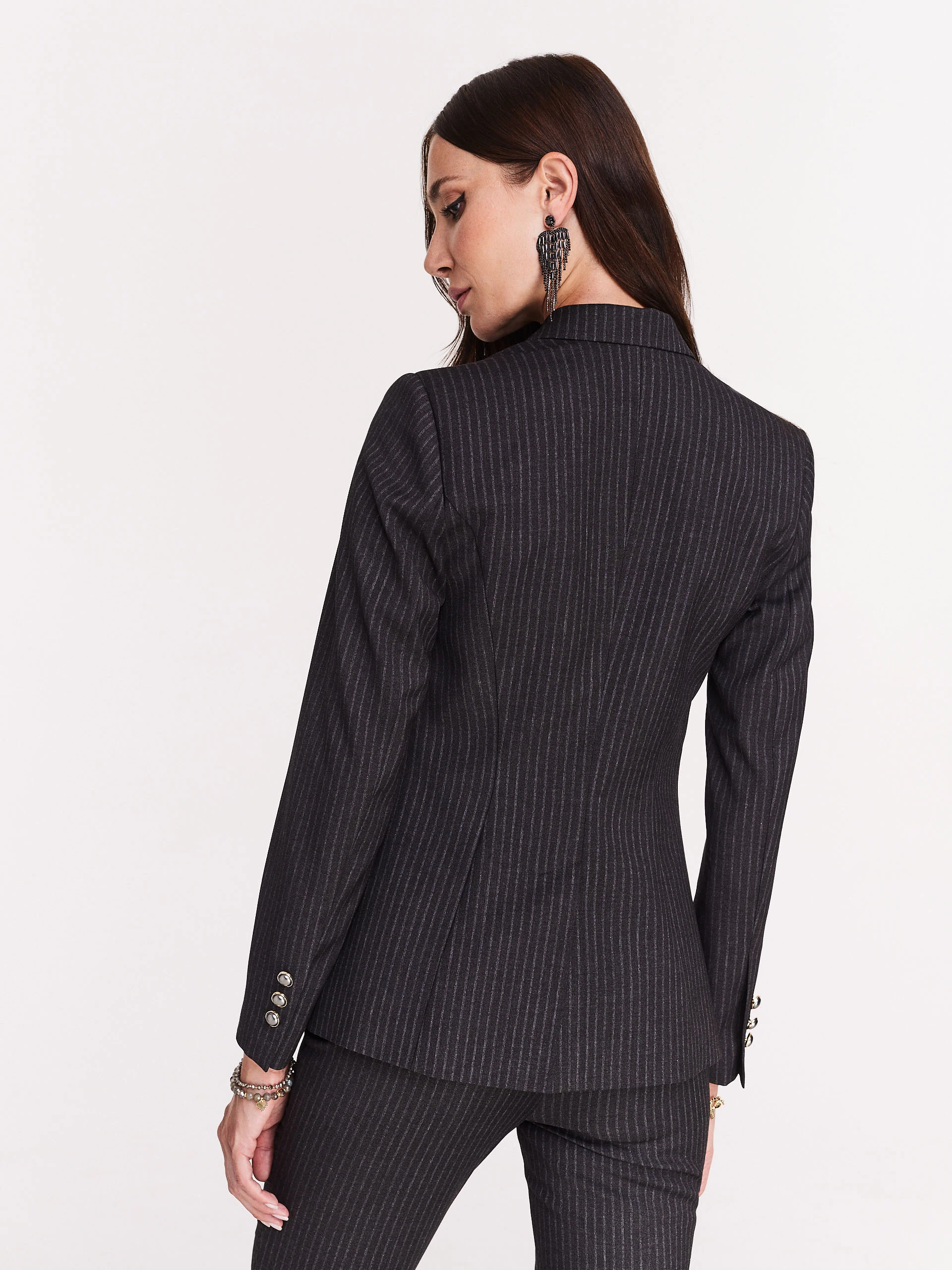 Double-breasted waisted blazer