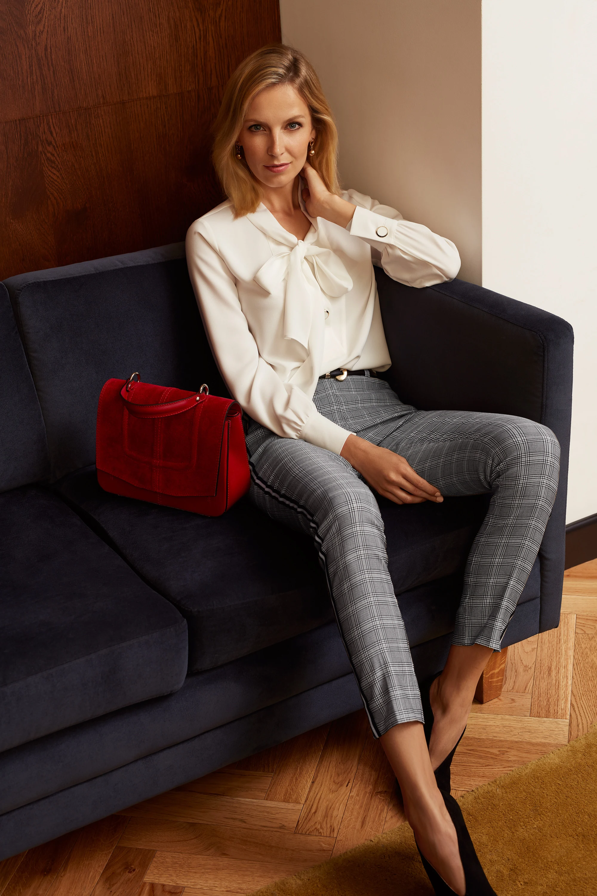 CHECKERED PANTS WITH A LEOPARD PATTERN