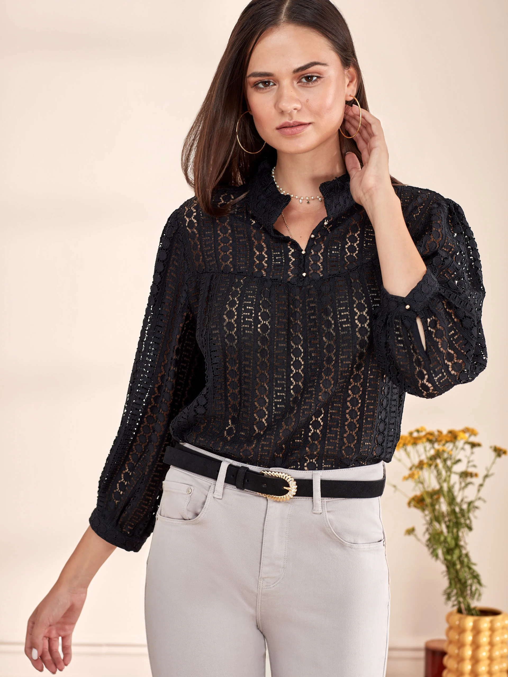 BLACK LACE BLOUSE