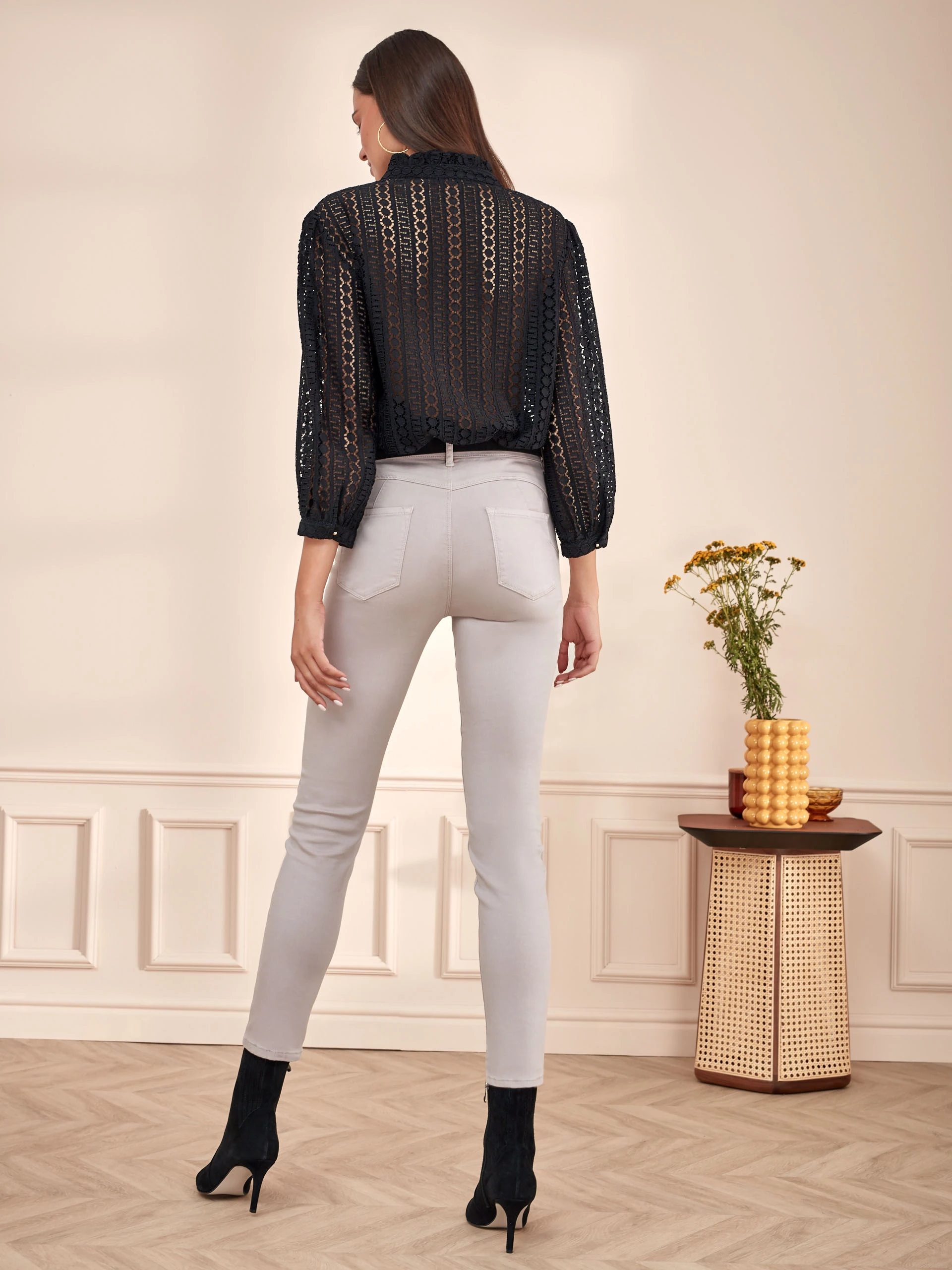 BLACK LACE BLOUSE