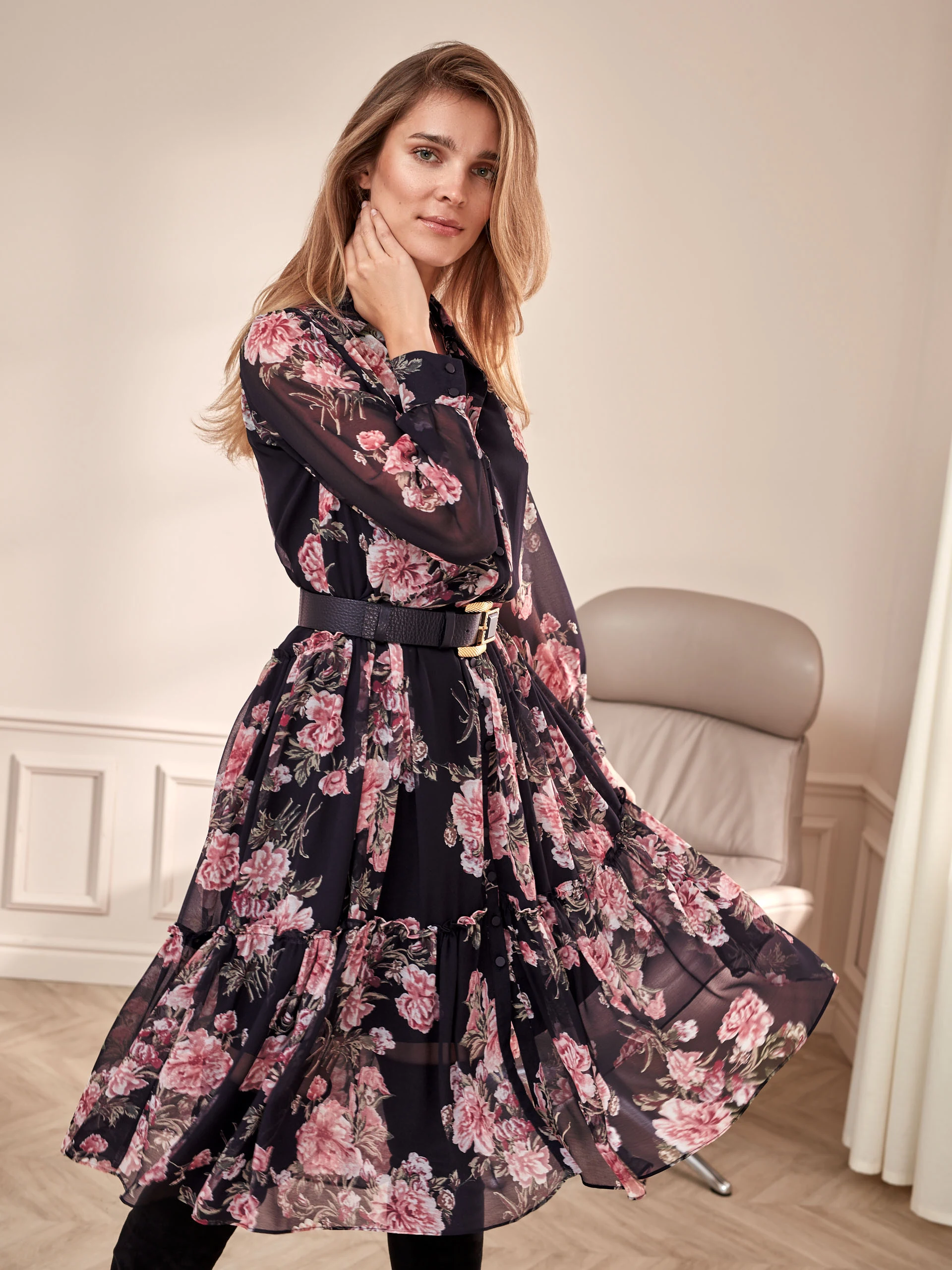 ROMANTYCZNA SUKIENKA BOHO Z FALBANAMI