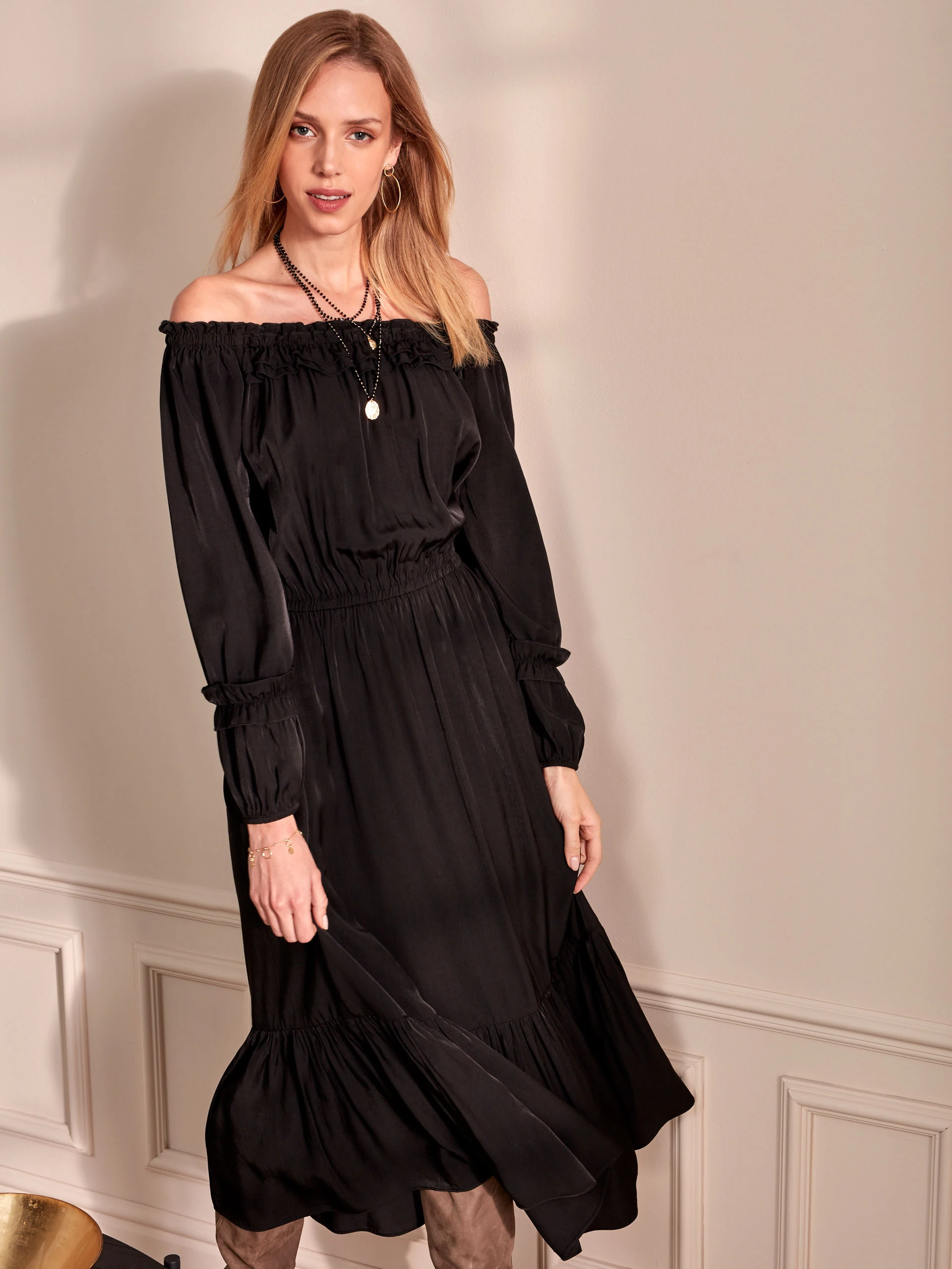 BLACK MIDI DRESS WITH OPEN SHOULDERS