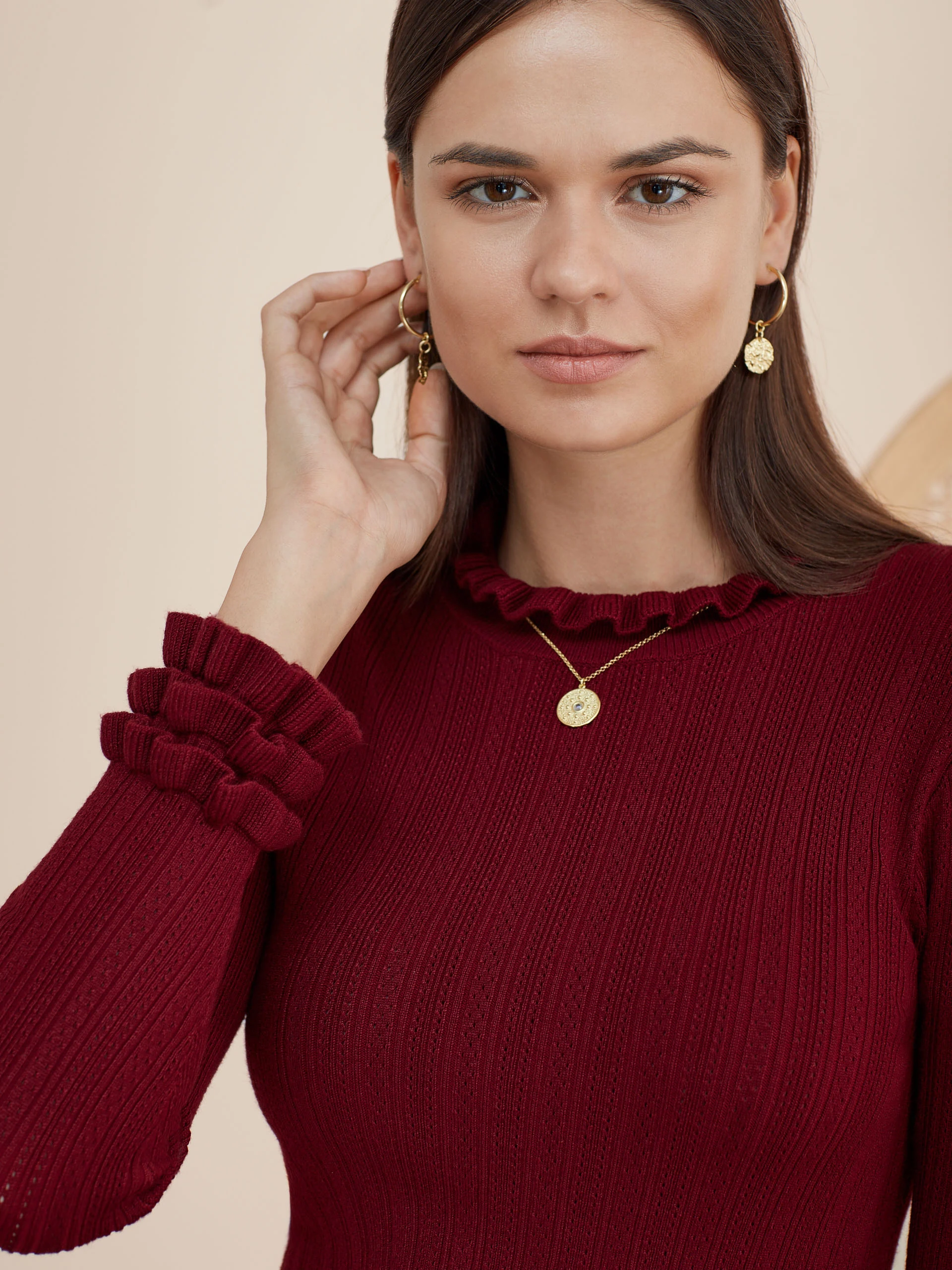 SWEATER WITH FRILLS