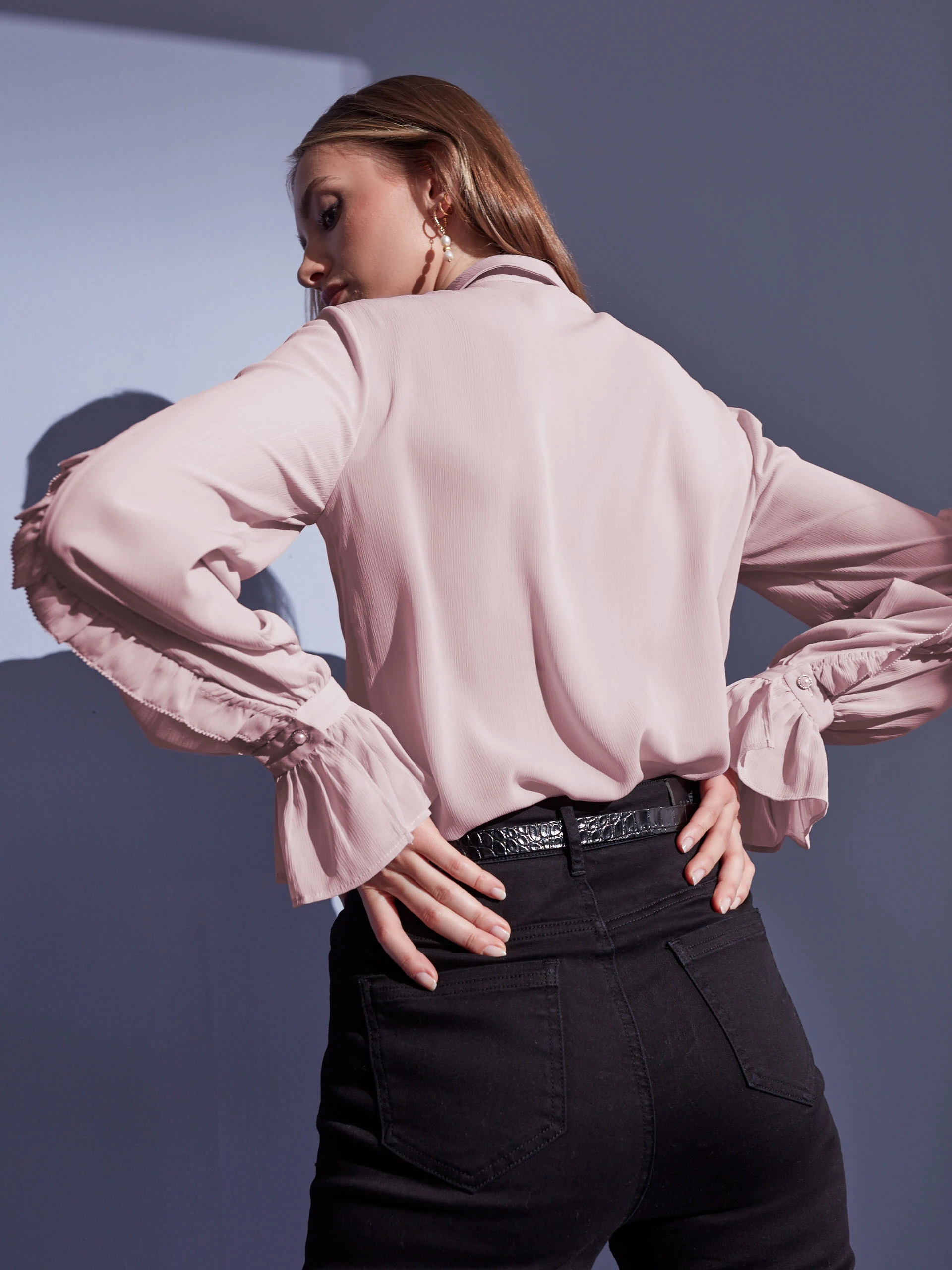 BLOUSE WITH RUFFLES AT THE SLEEVES