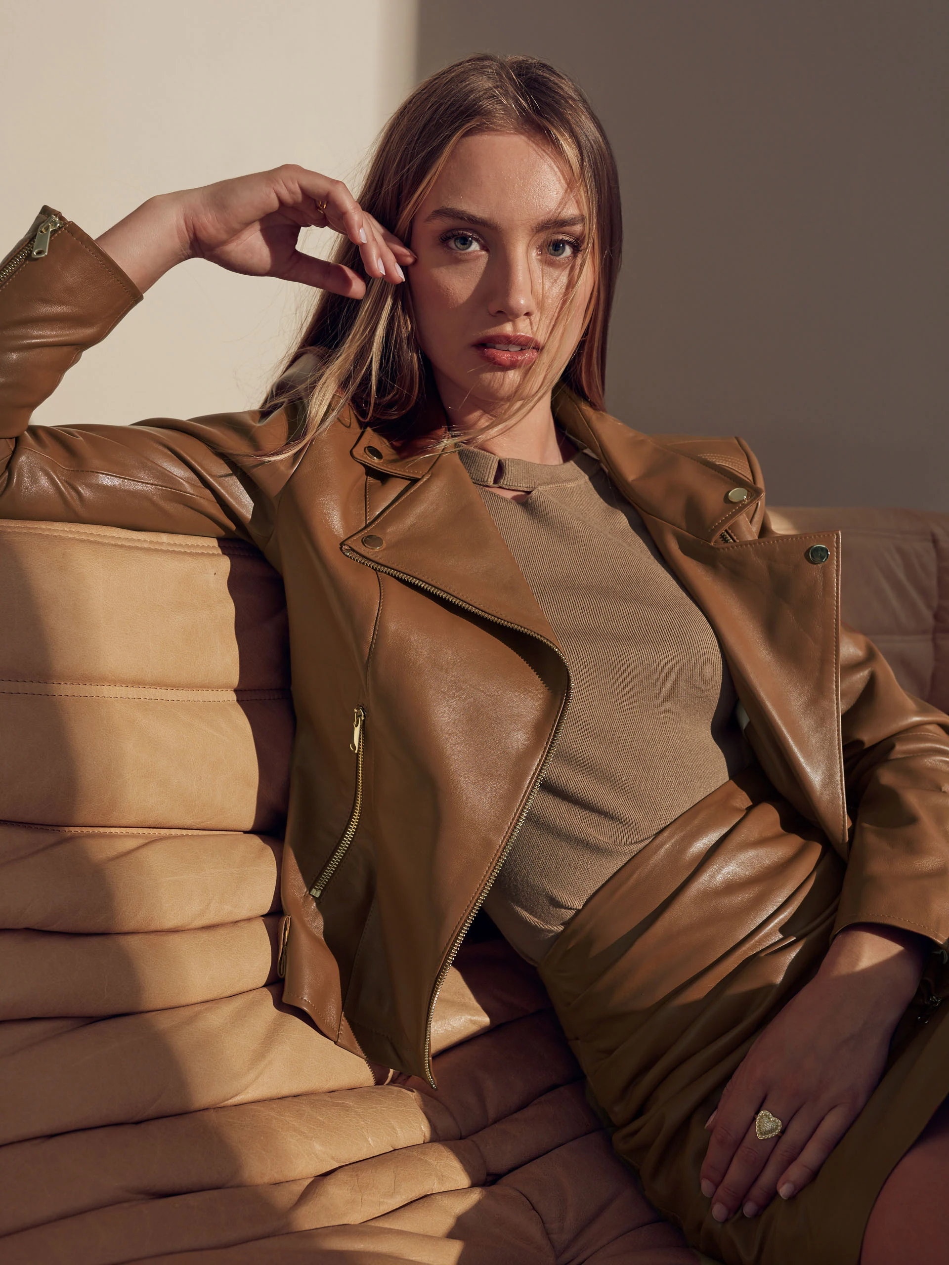 BROWN LEATHER JACKET