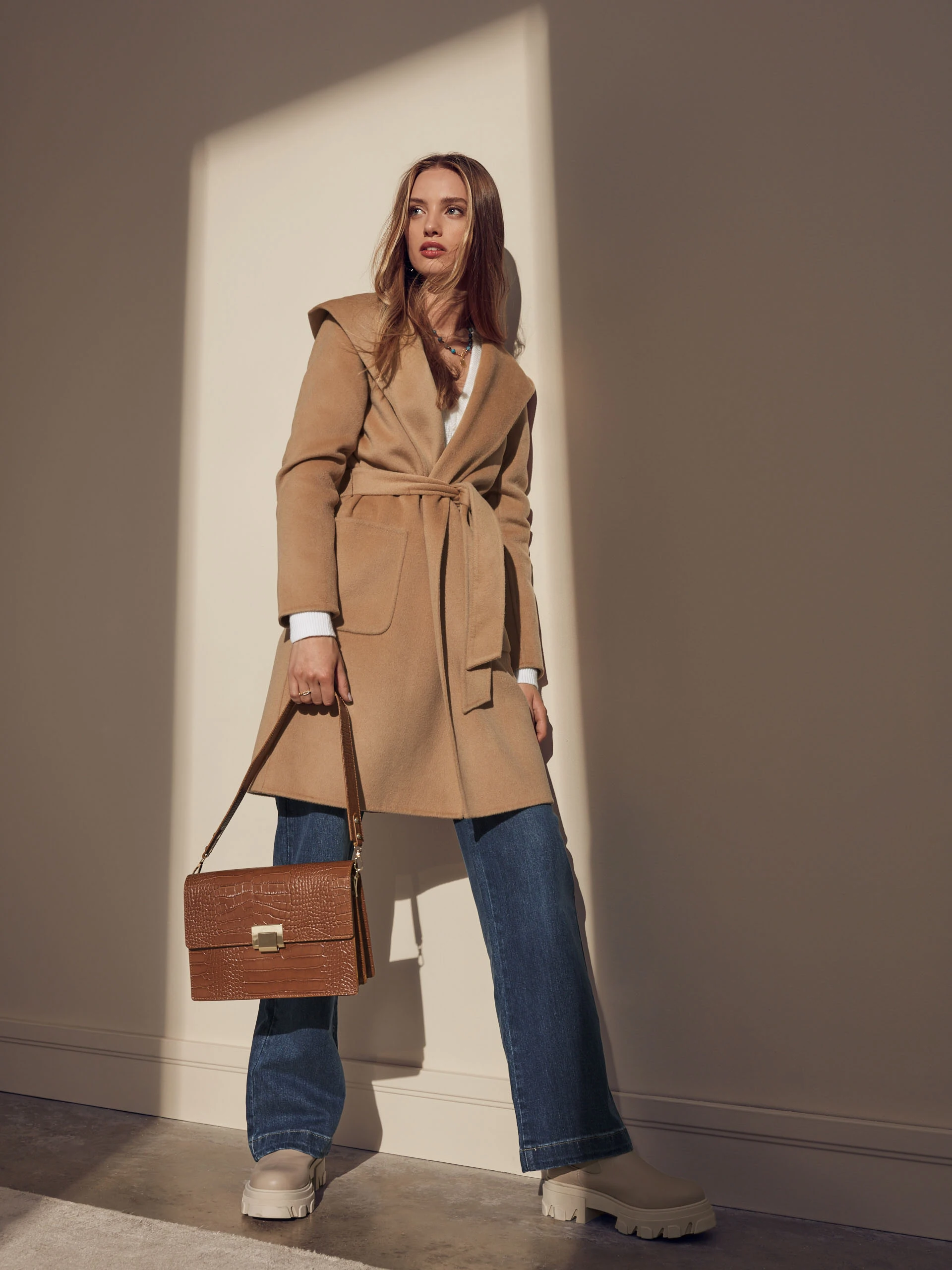 WOOLEN COAT WITH HOOD