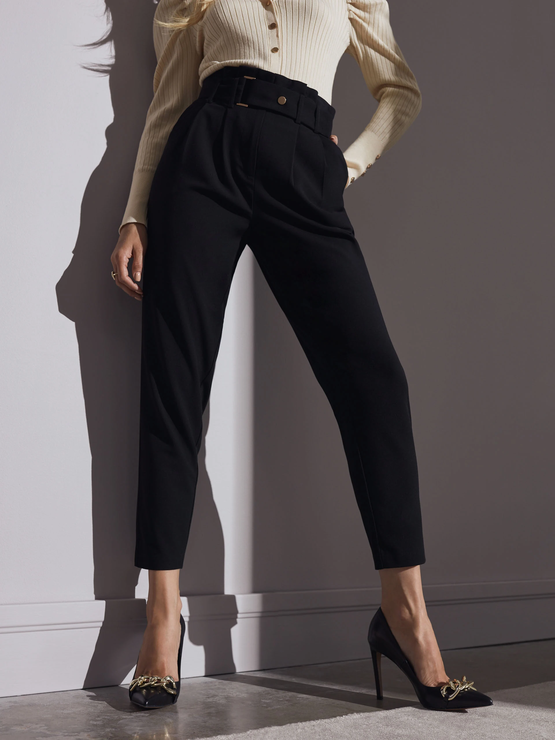 BLACK PANTS WITH BELT